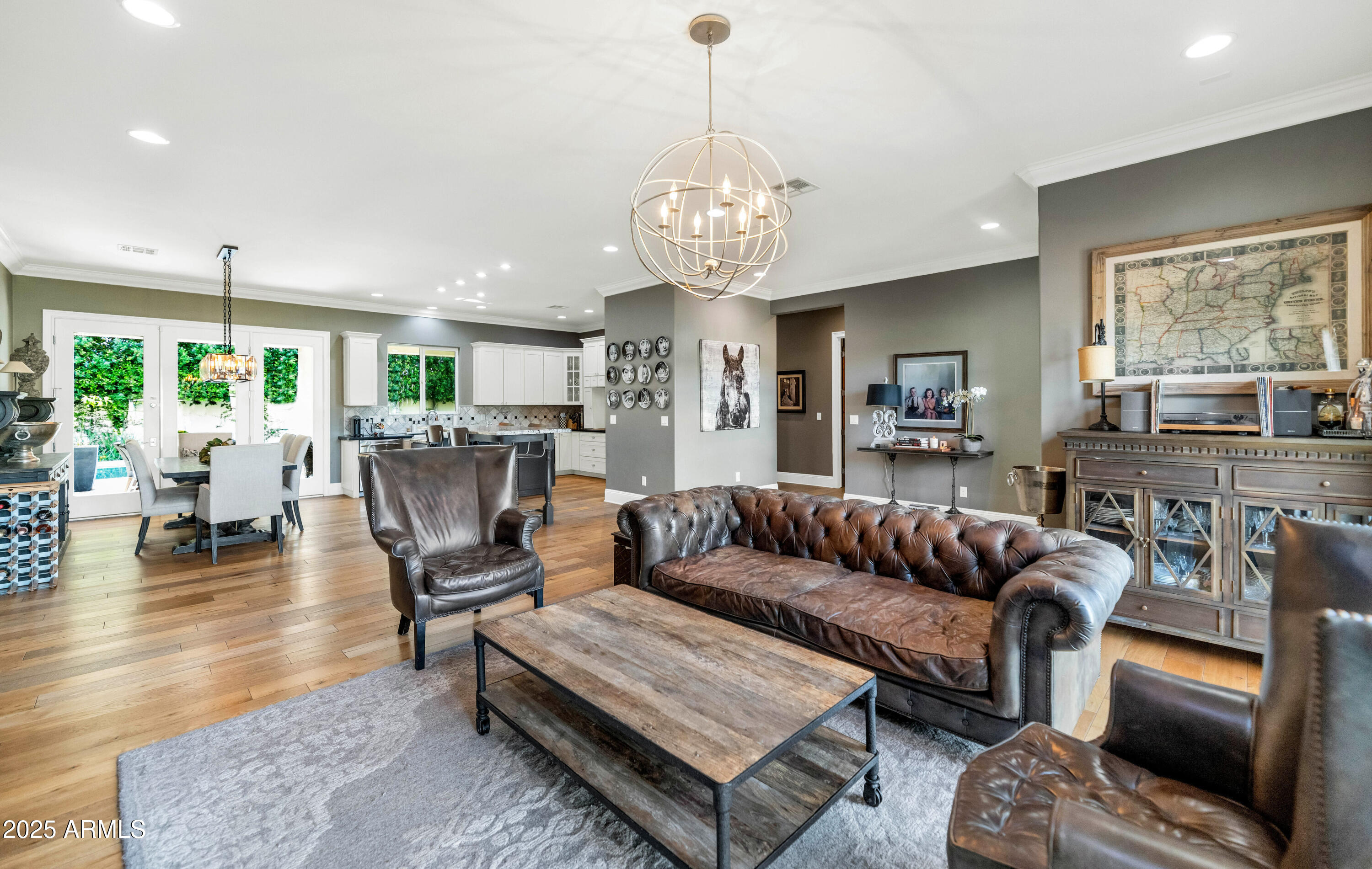 3319 E MEDLOCK Drive