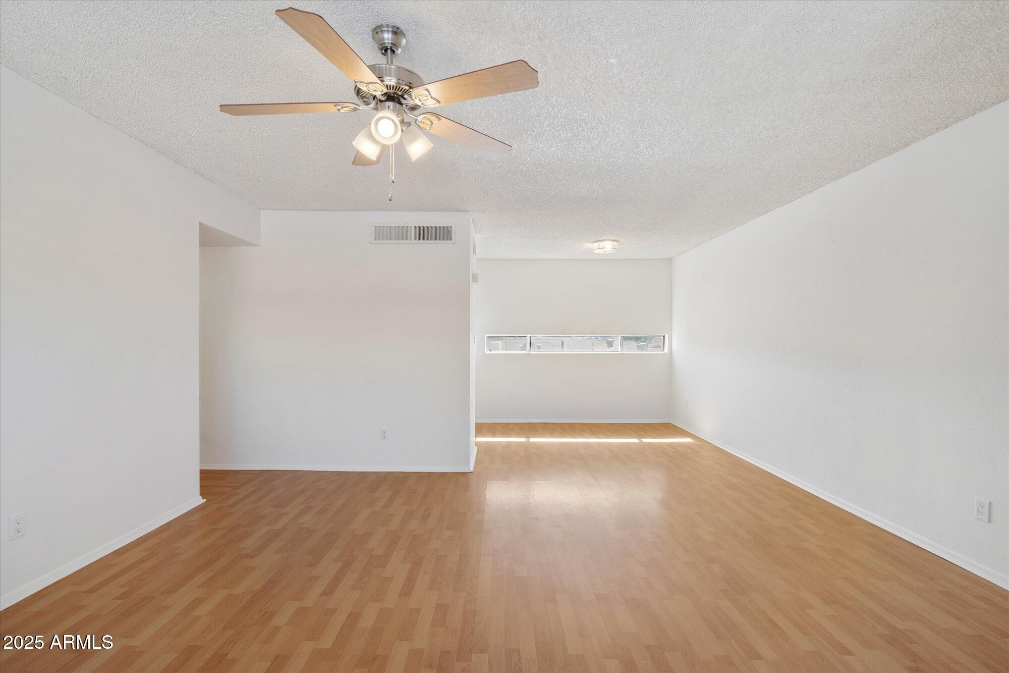 2673 E Oakleaf Drive