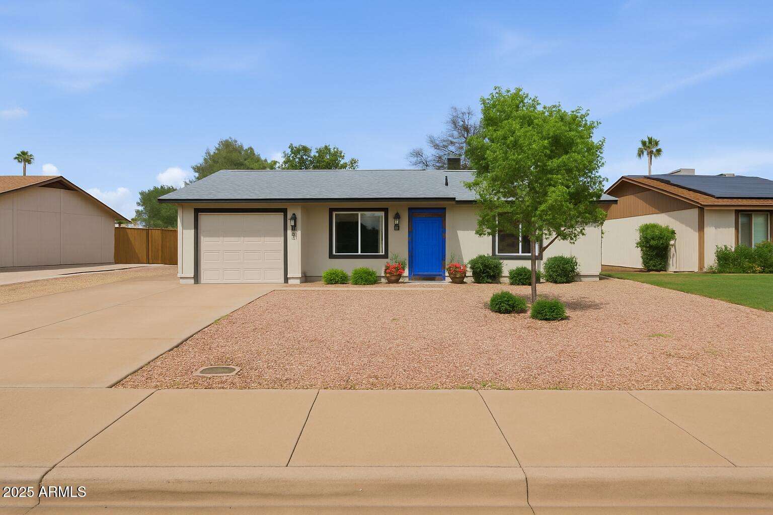 2030 W PORTOBELLO Avenue