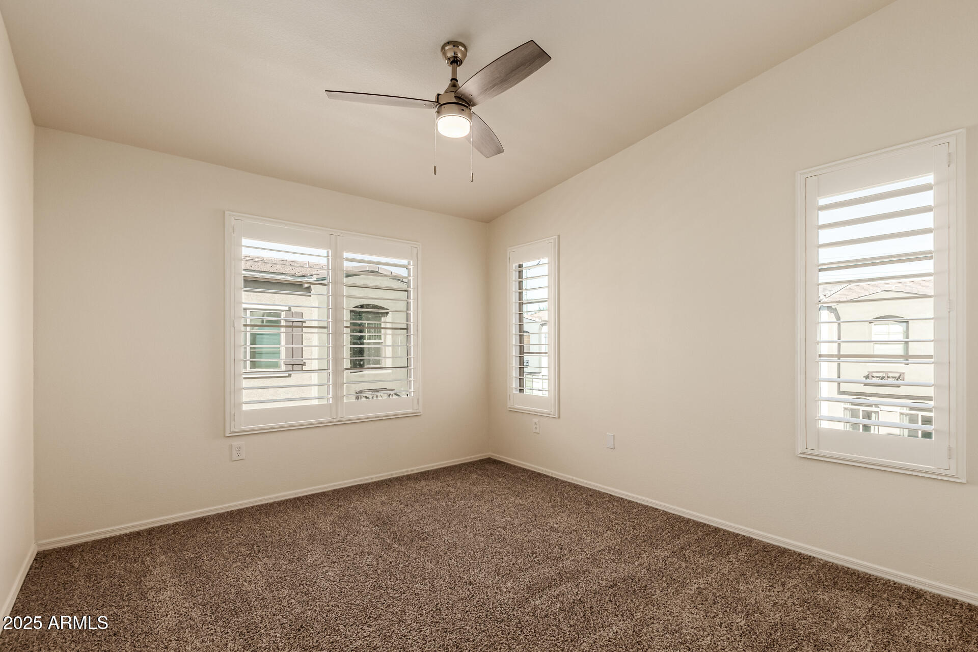 2401 E RIO SALADO Parkway 1048