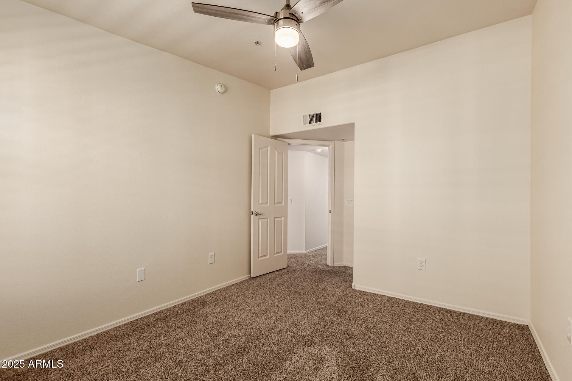 2401 E RIO SALADO Parkway 1048