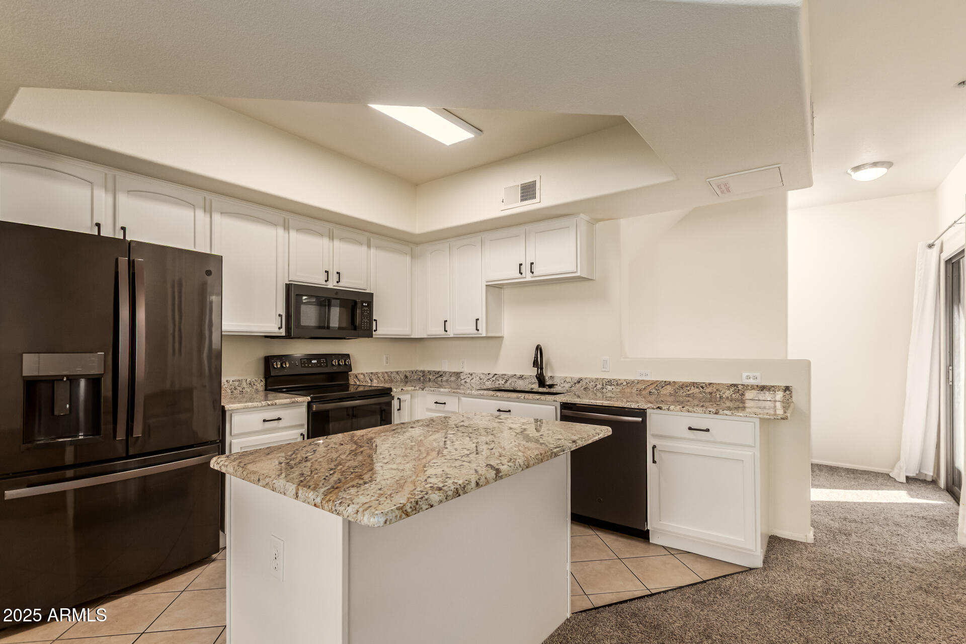 2401 E RIO SALADO Parkway 1048