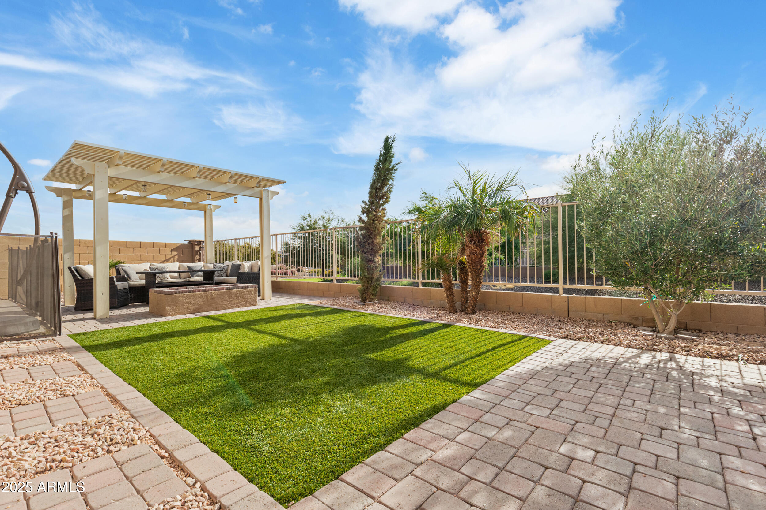 37104 N BIG BEND Road