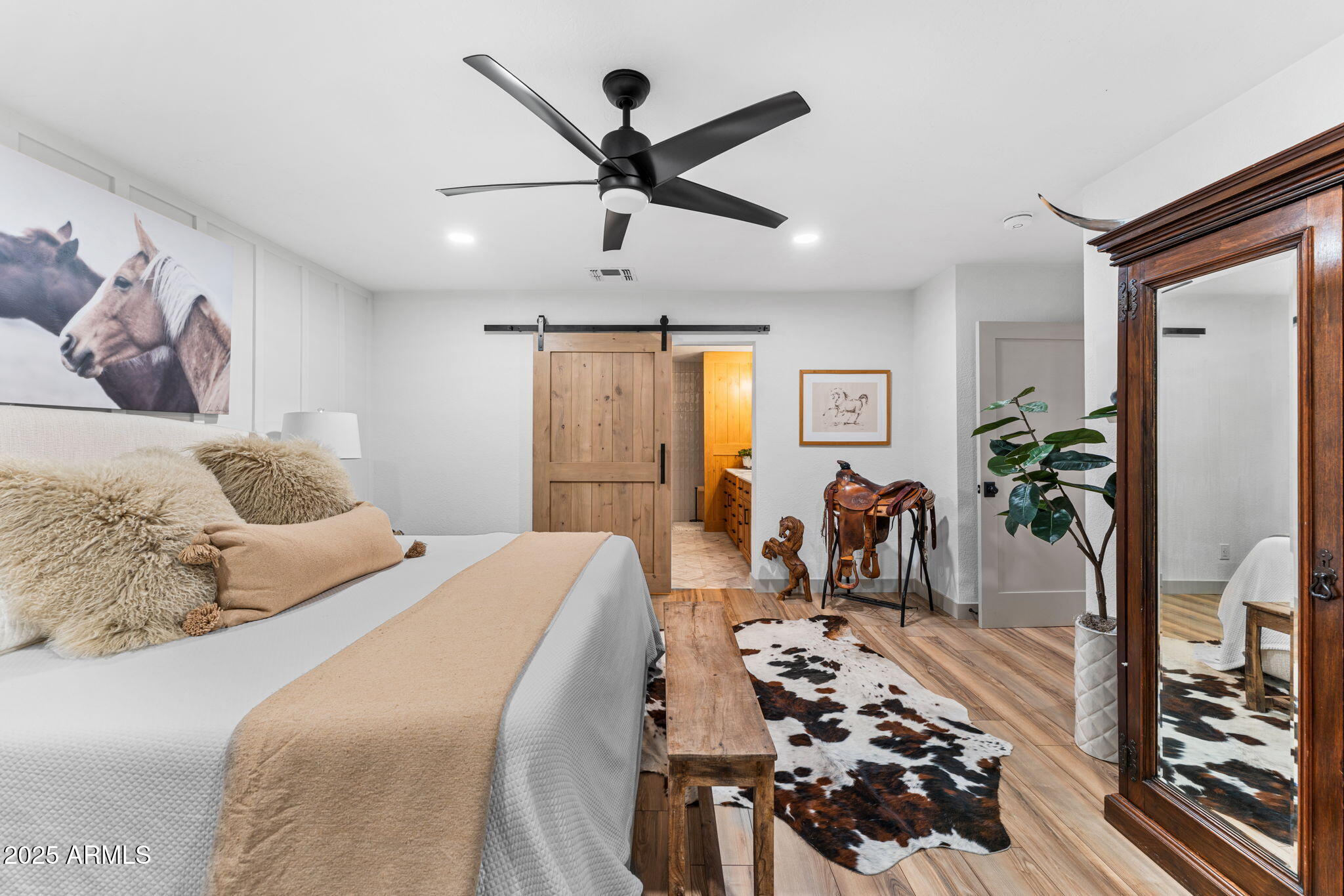8113 E MORGAN Trail