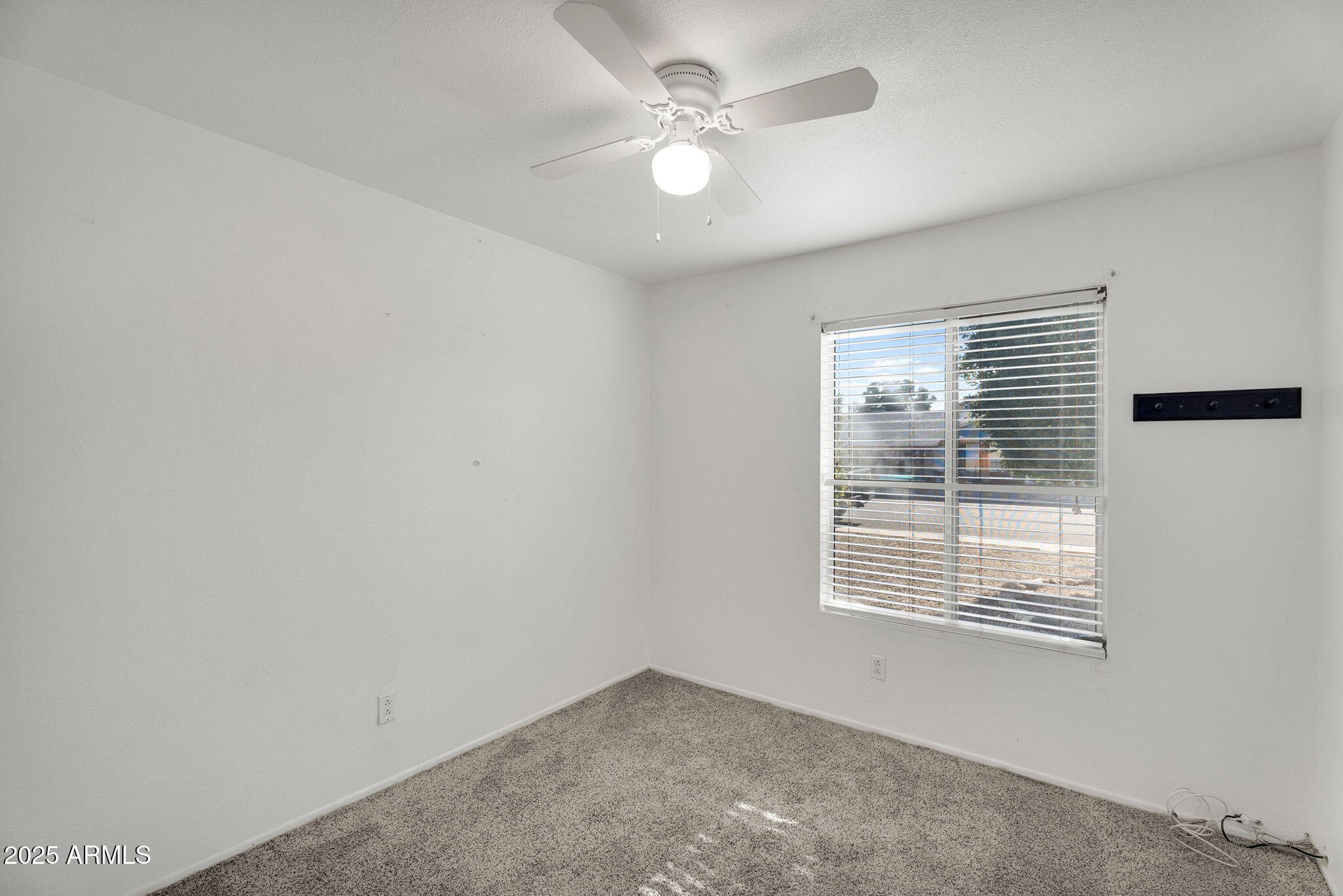 7420 W MISSION Lane