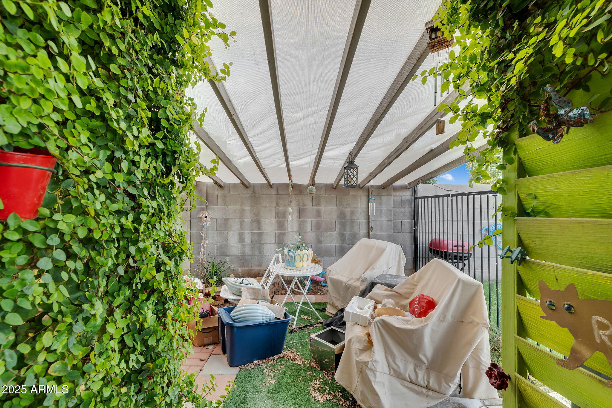 7420 W MISSION Lane