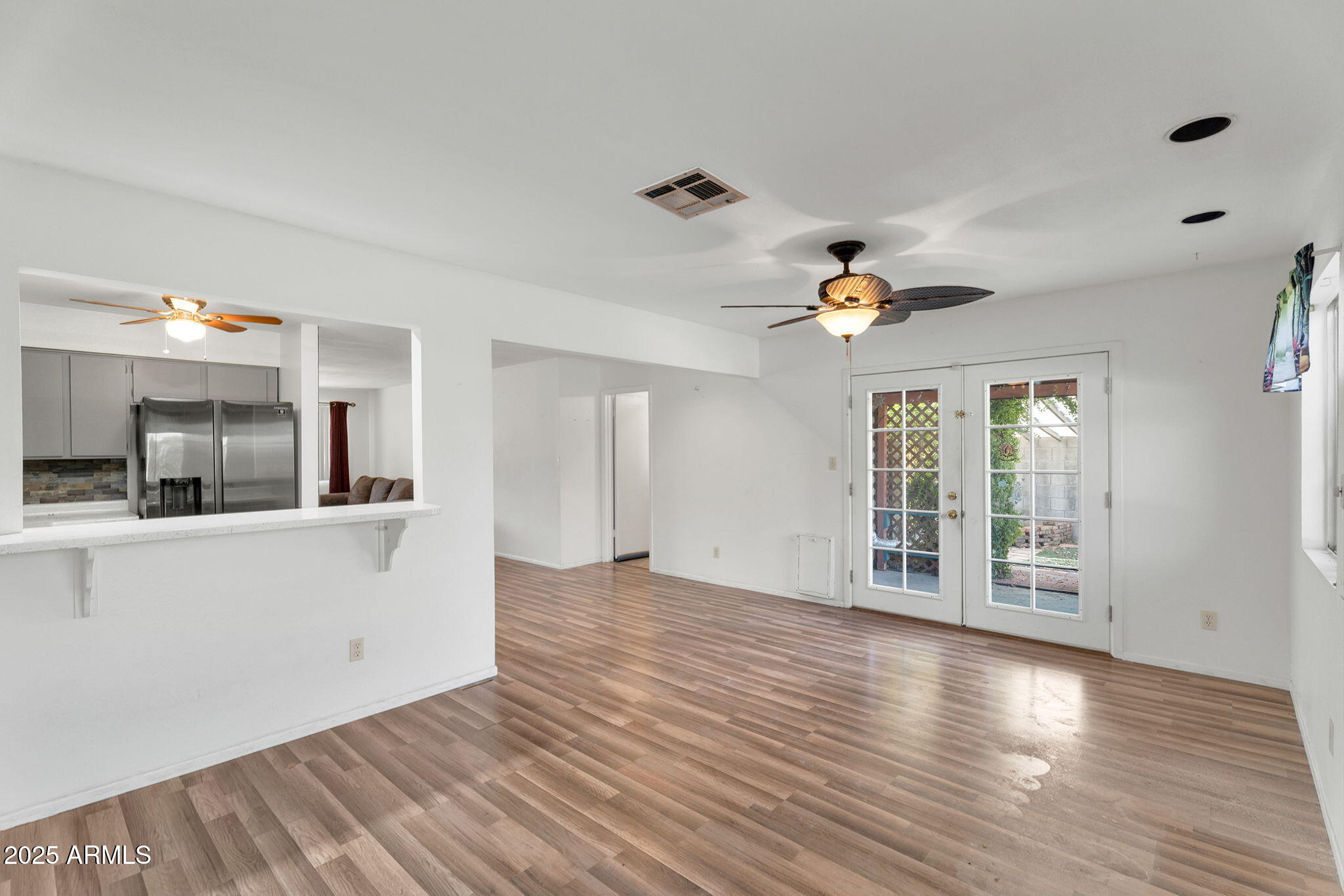 7420 W MISSION Lane