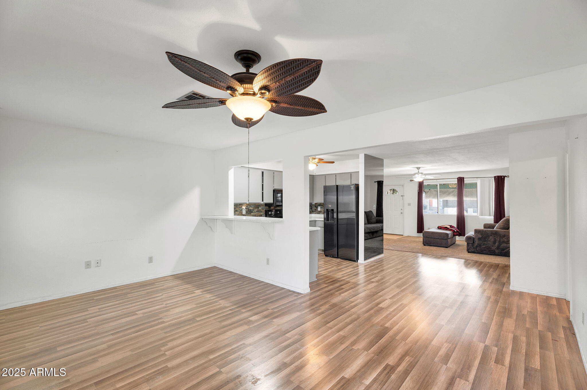 7420 W MISSION Lane