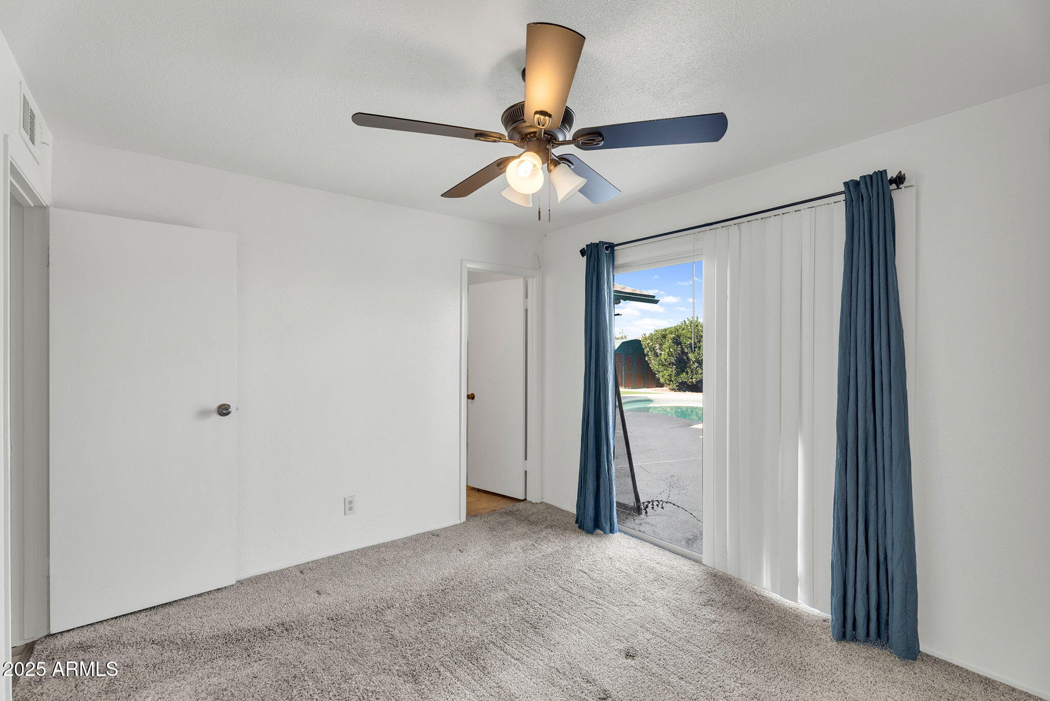 7420 W MISSION Lane