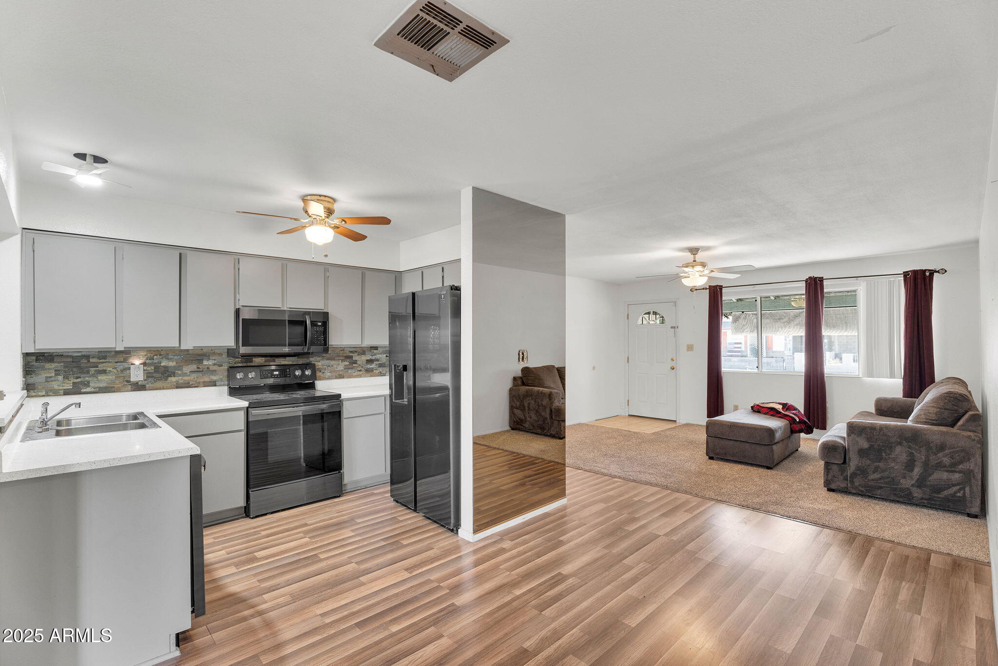 7420 W MISSION Lane