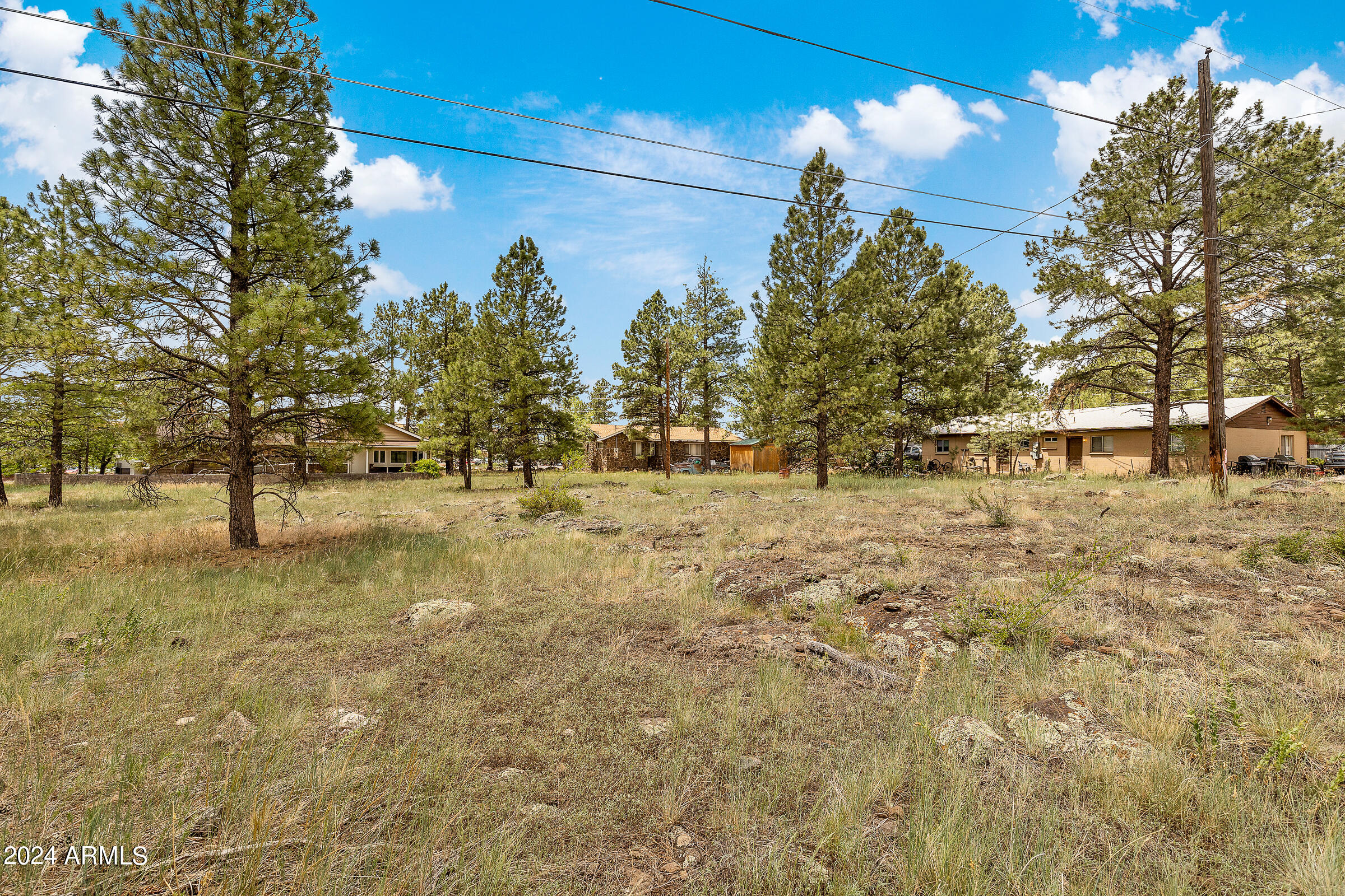 261 W OAK Avenue 11
