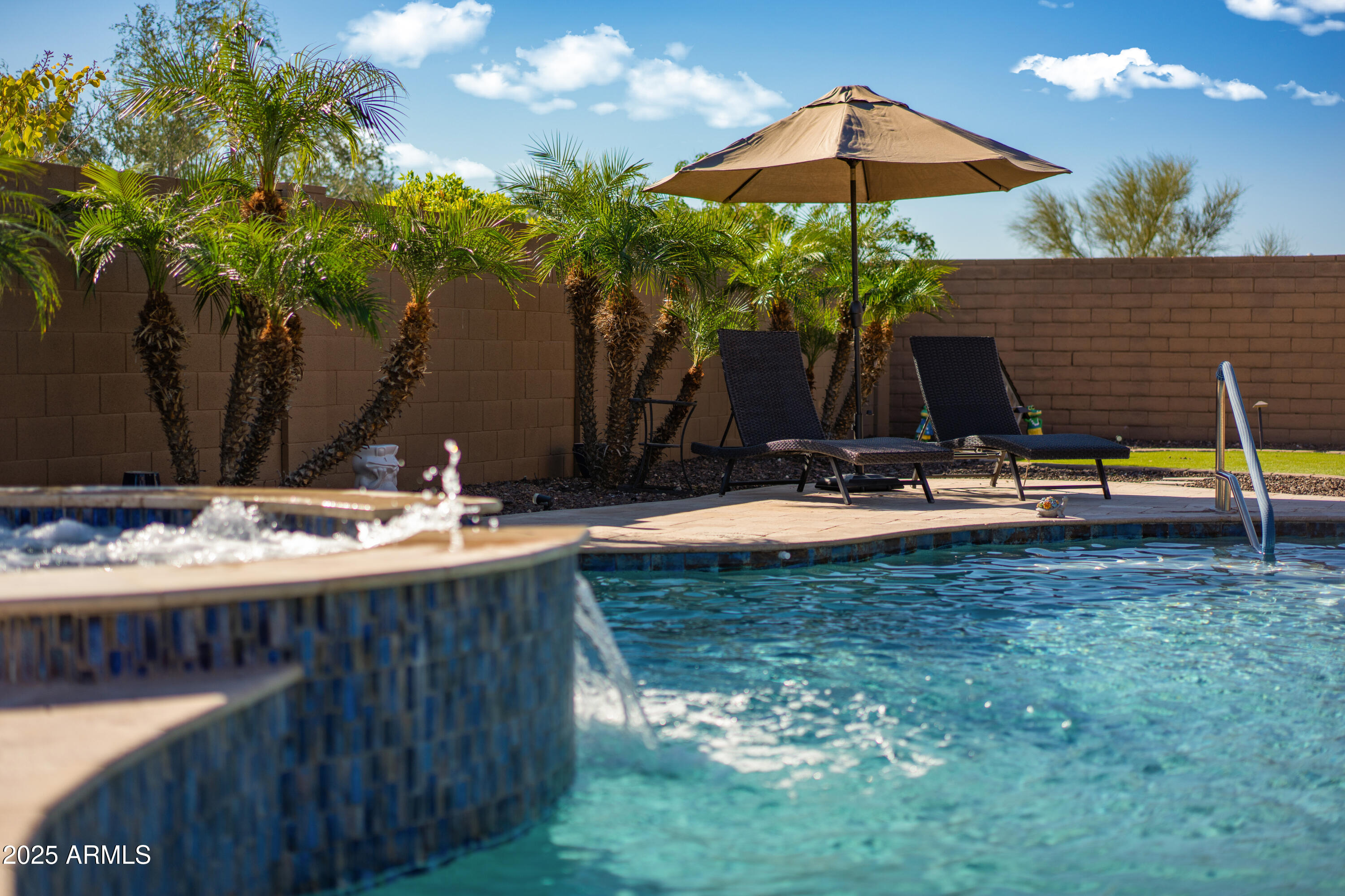 12937 W CALLE DE SOL