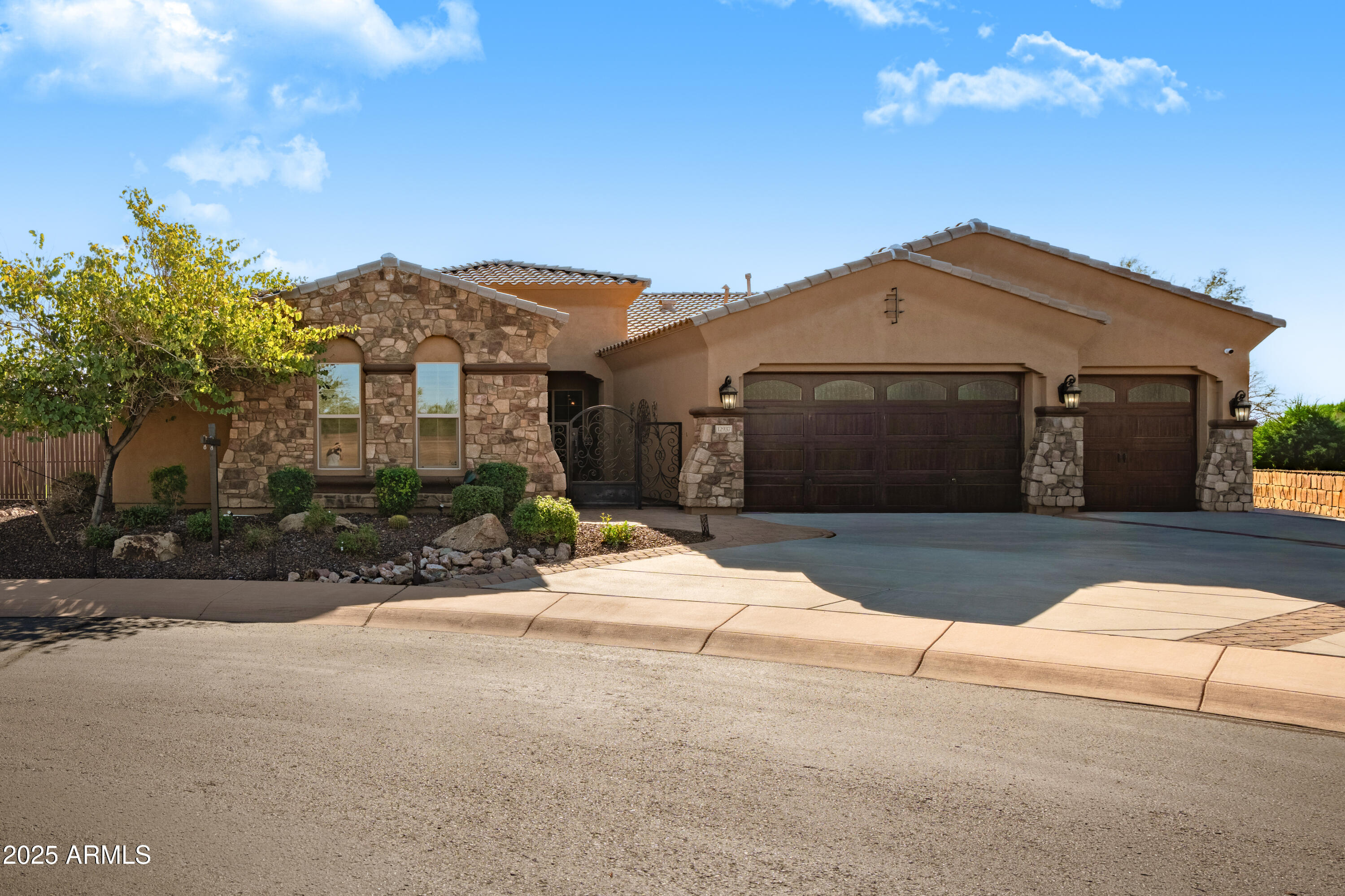 12937 W CALLE DE SOL