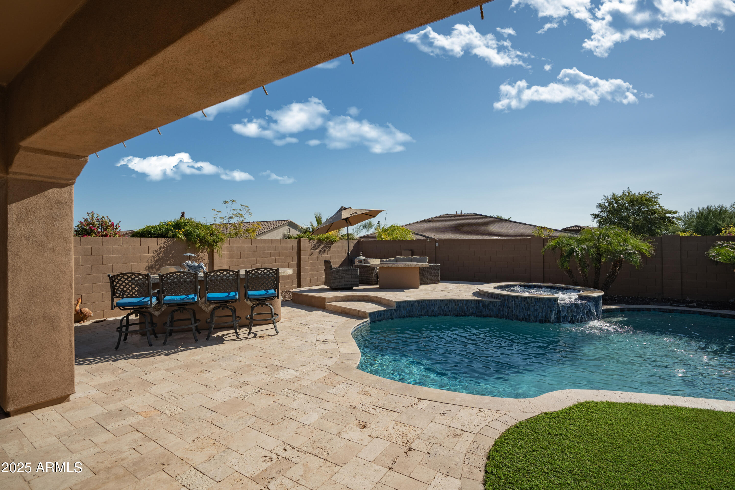 12937 W CALLE DE SOL