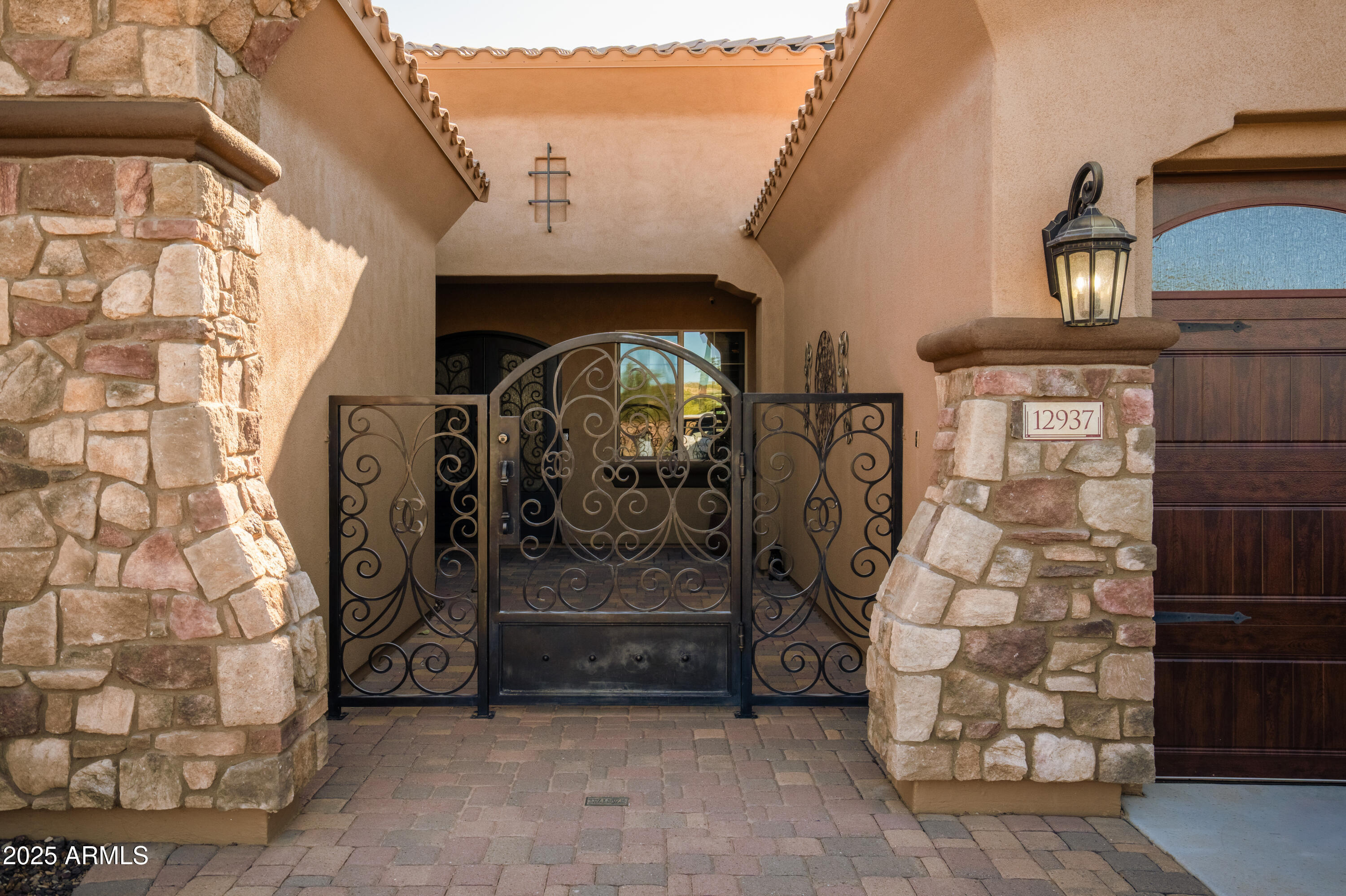 12937 W CALLE DE SOL