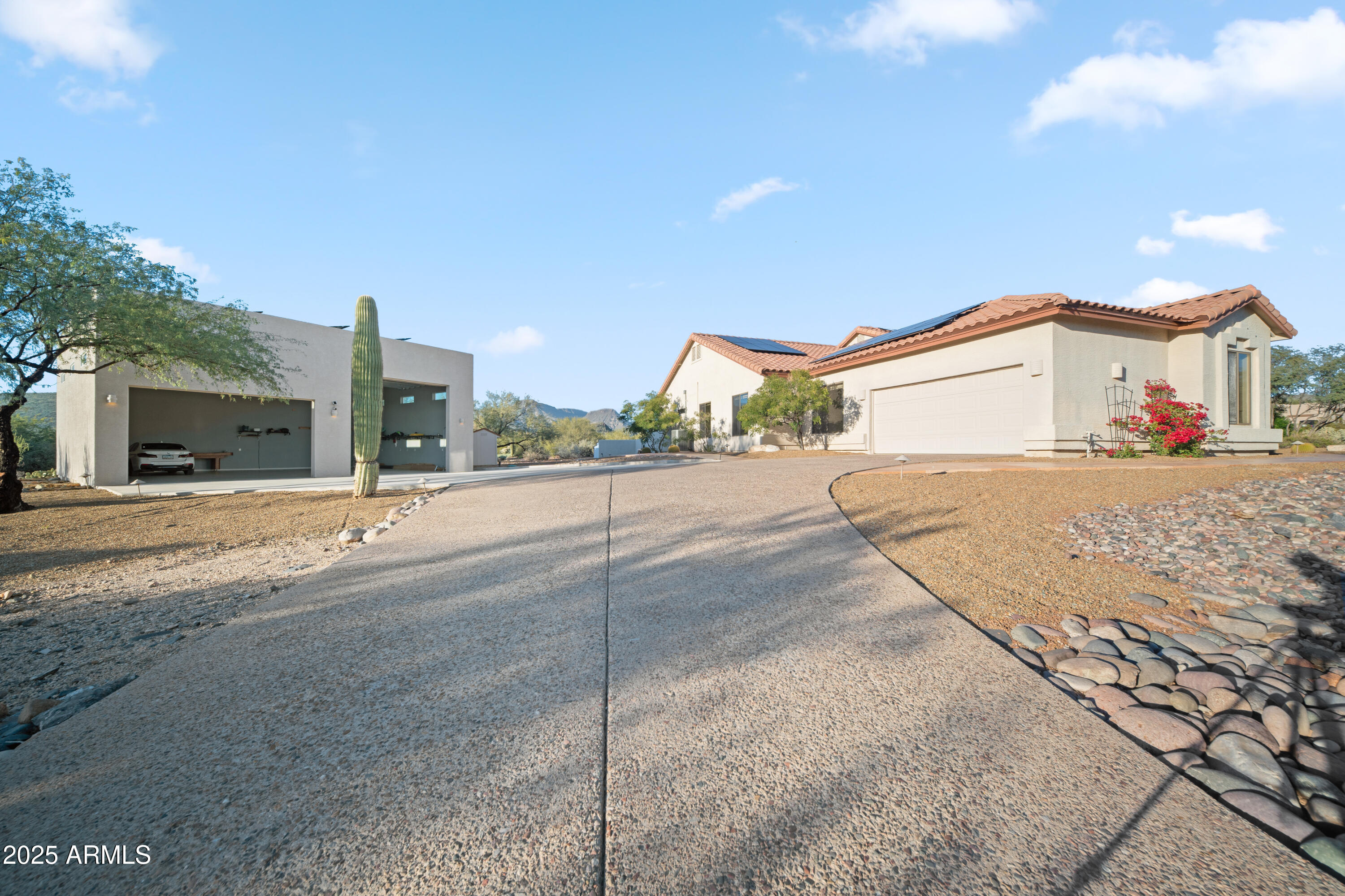 5894 E Hidden Springs Road
