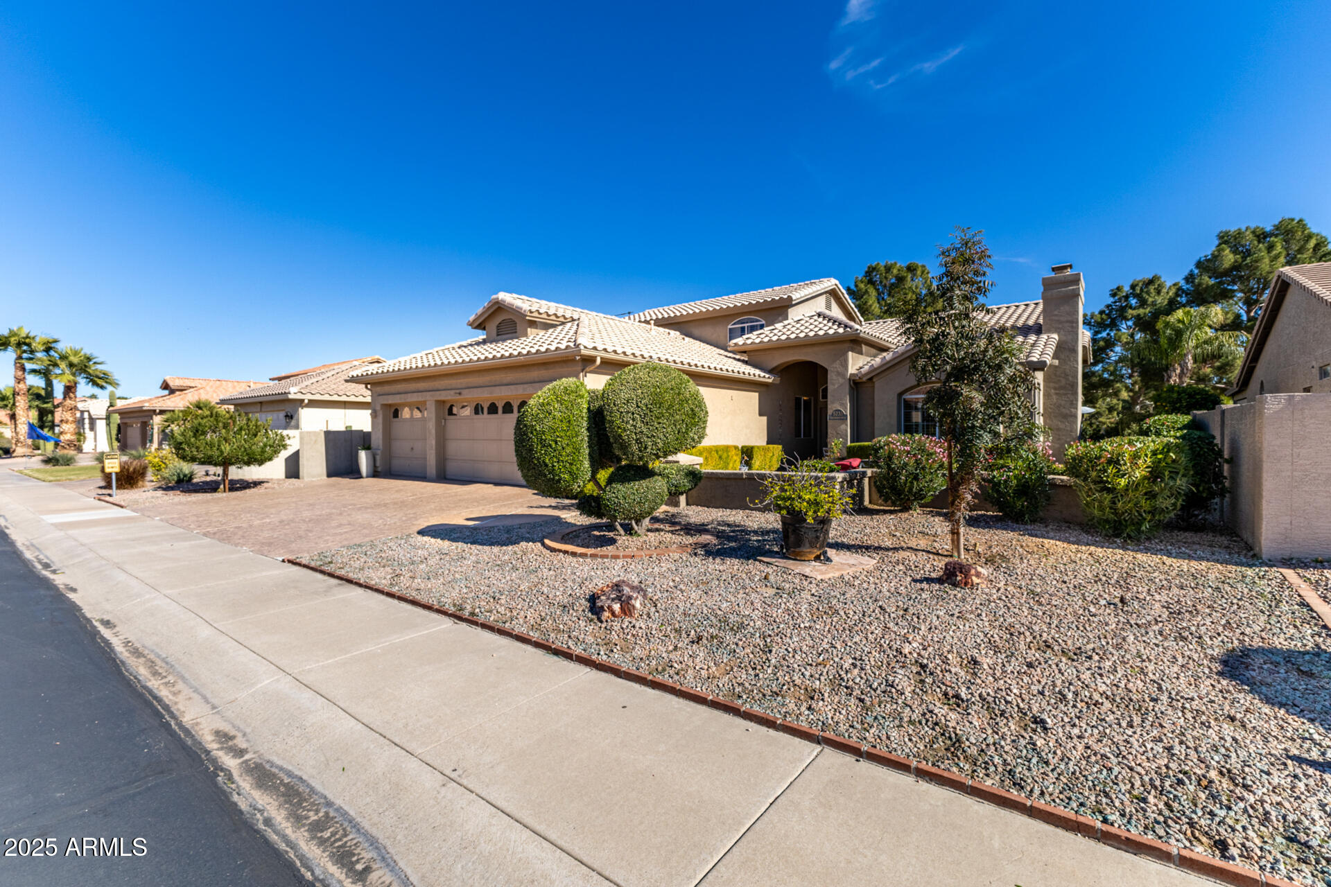 5733 S AMBERWOOD Drive