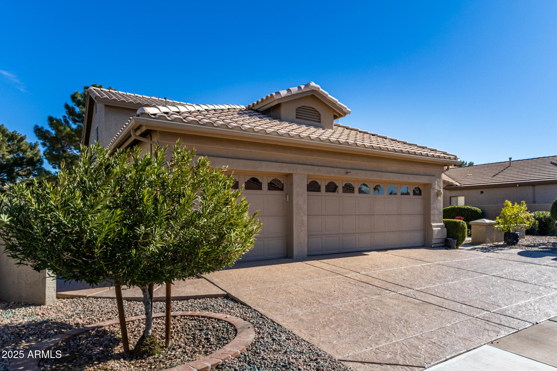 5733 S AMBERWOOD Drive