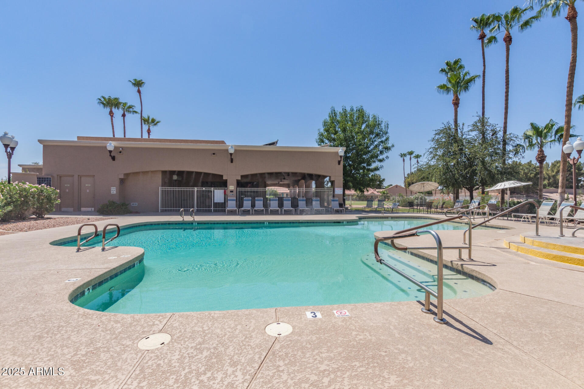 5733 S AMBERWOOD Drive