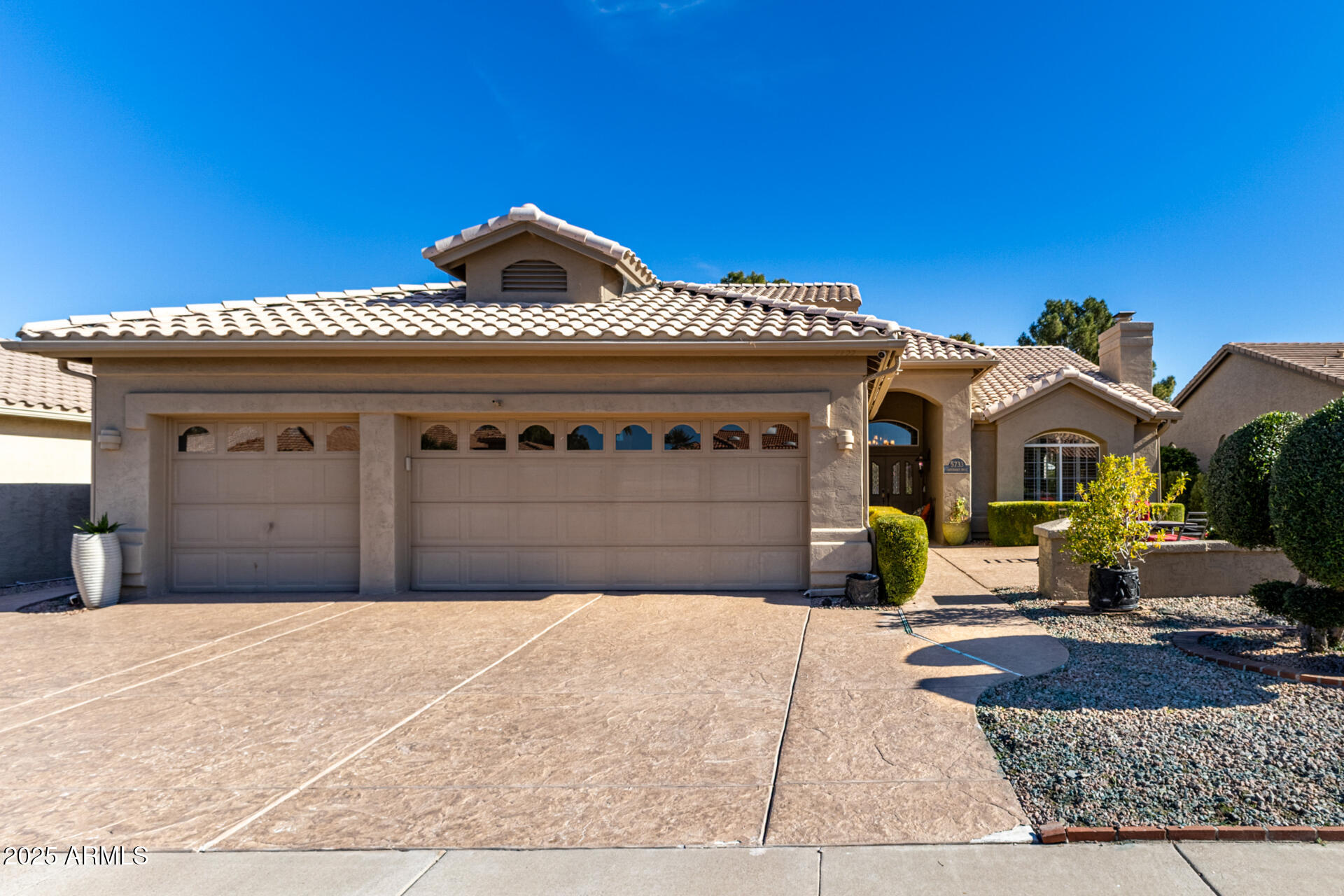 5733 S AMBERWOOD Drive