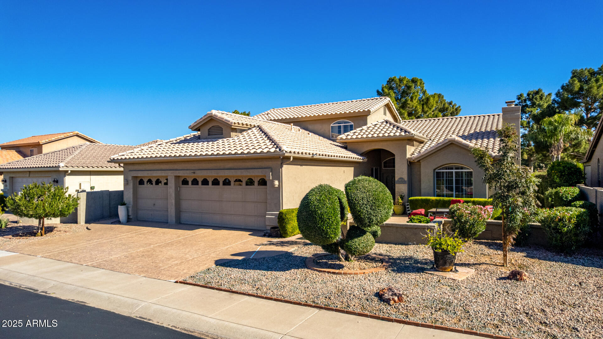 5733 S AMBERWOOD Drive