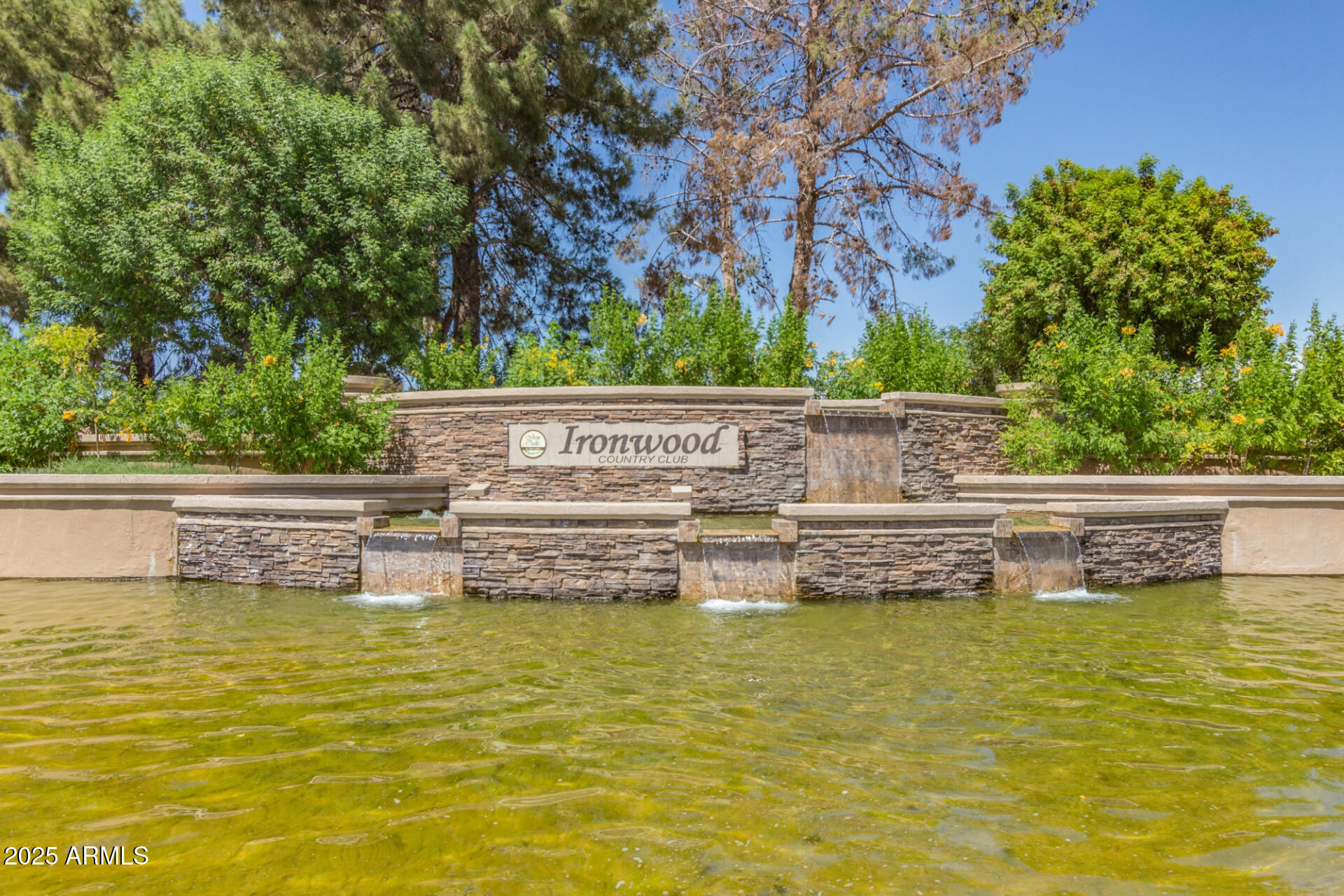5733 S AMBERWOOD Drive