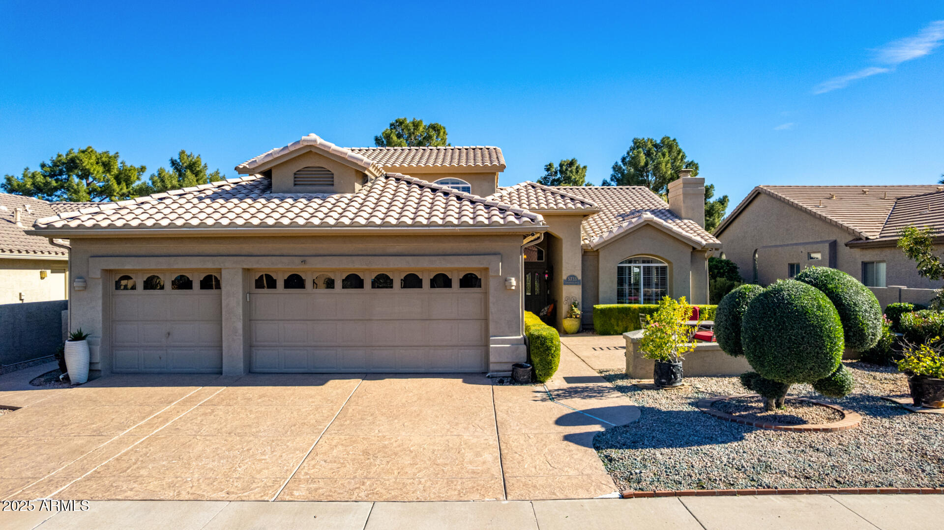 5733 S AMBERWOOD Drive