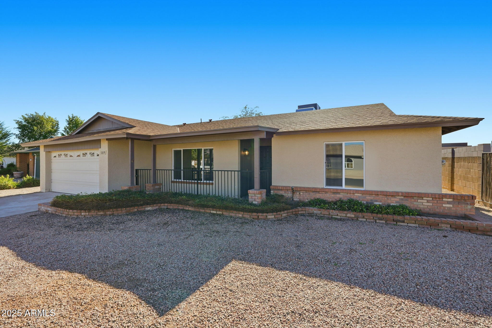 5839 W HEARN Road