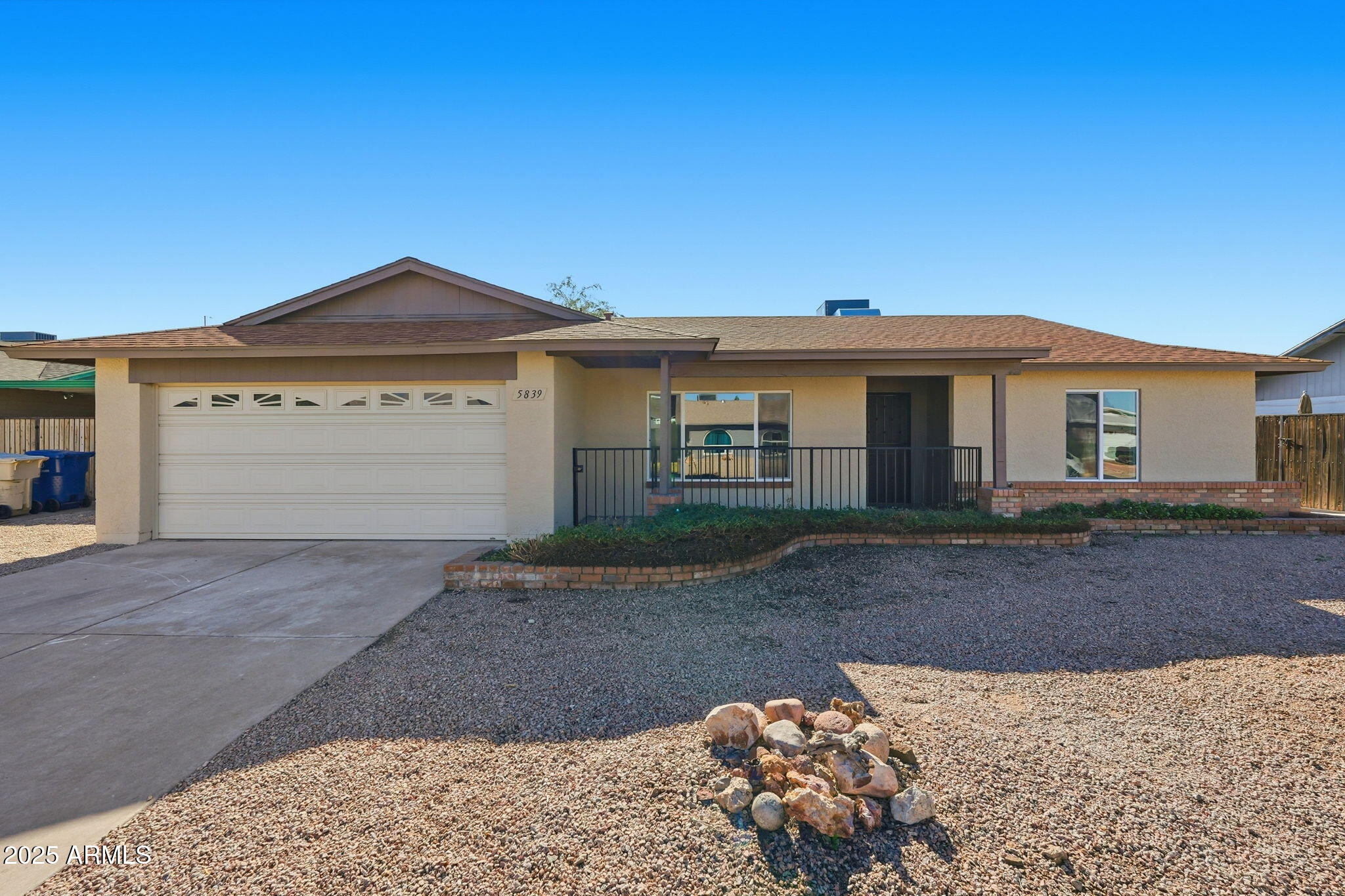 5839 W HEARN Road