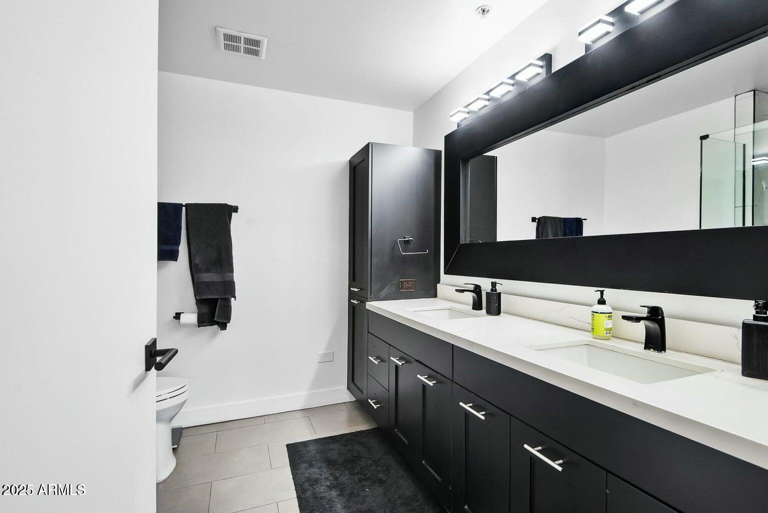 7147 E RANCHO VISTA Drive 6011