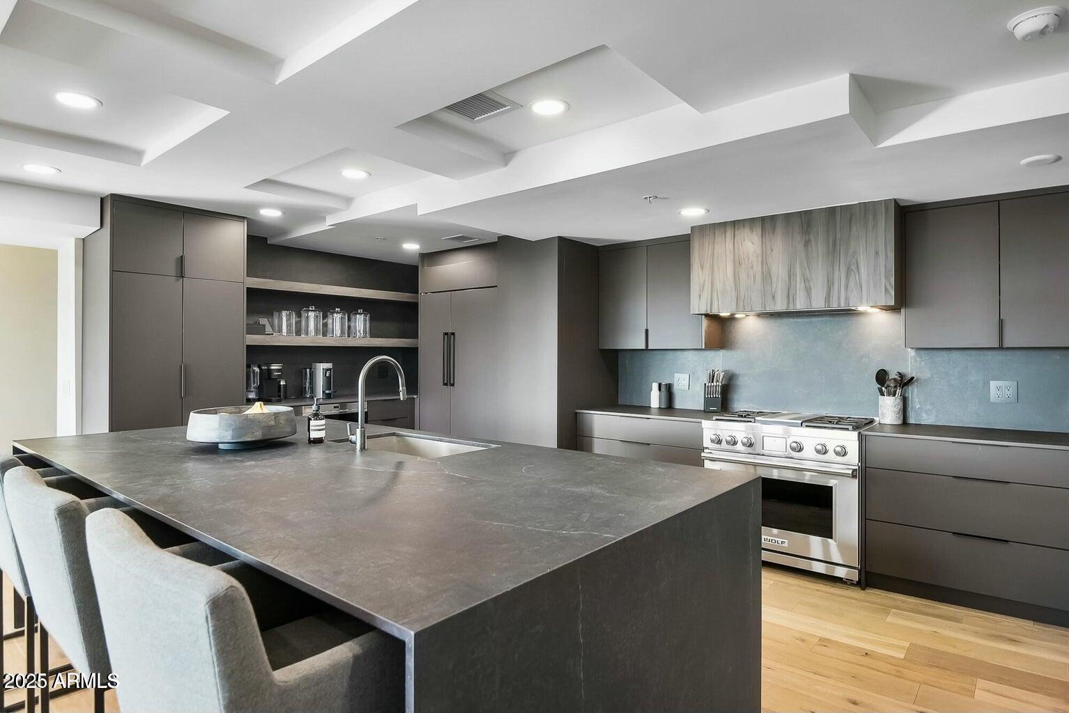 7147 E RANCHO VISTA Drive 6011