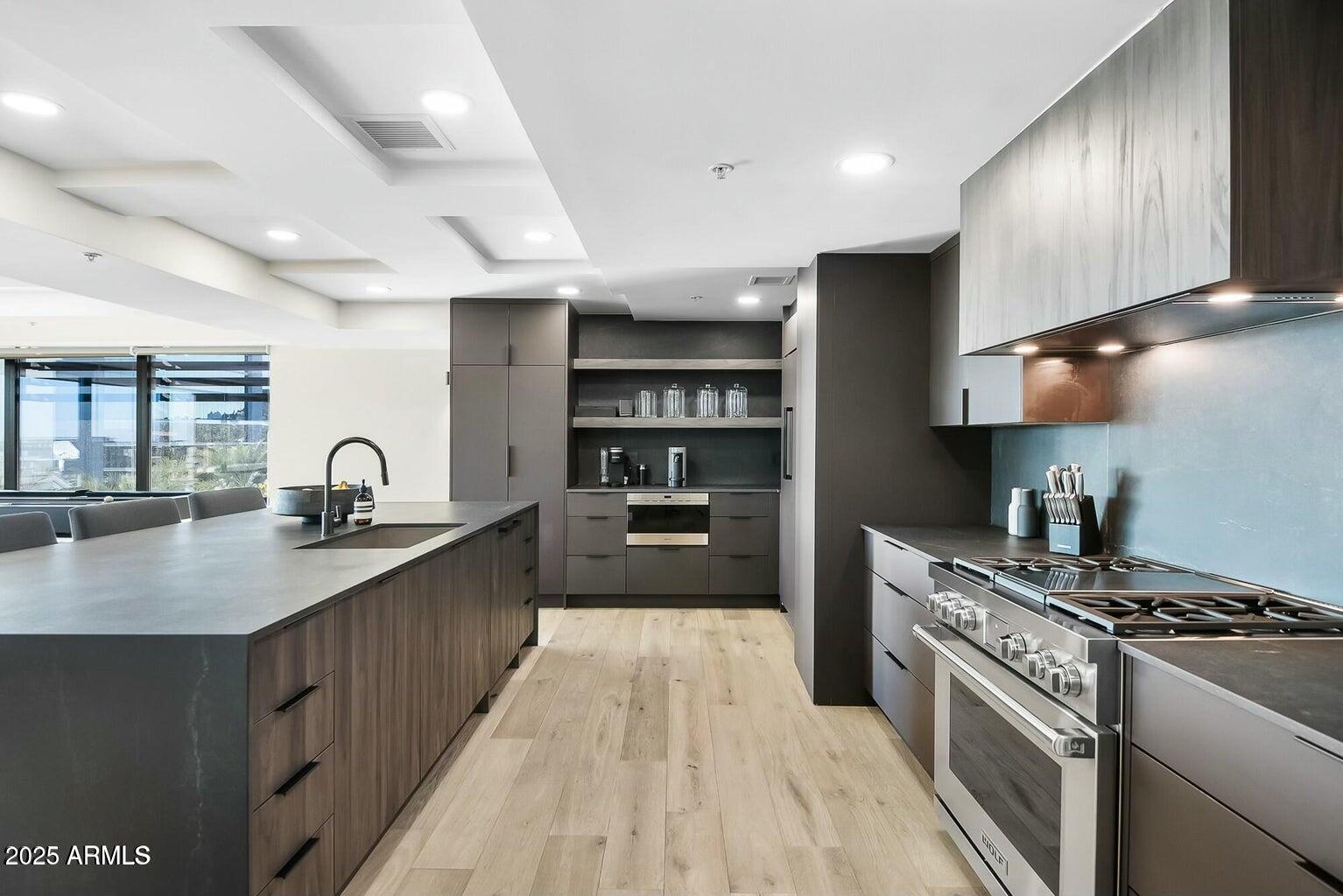 7147 E RANCHO VISTA Drive 6011