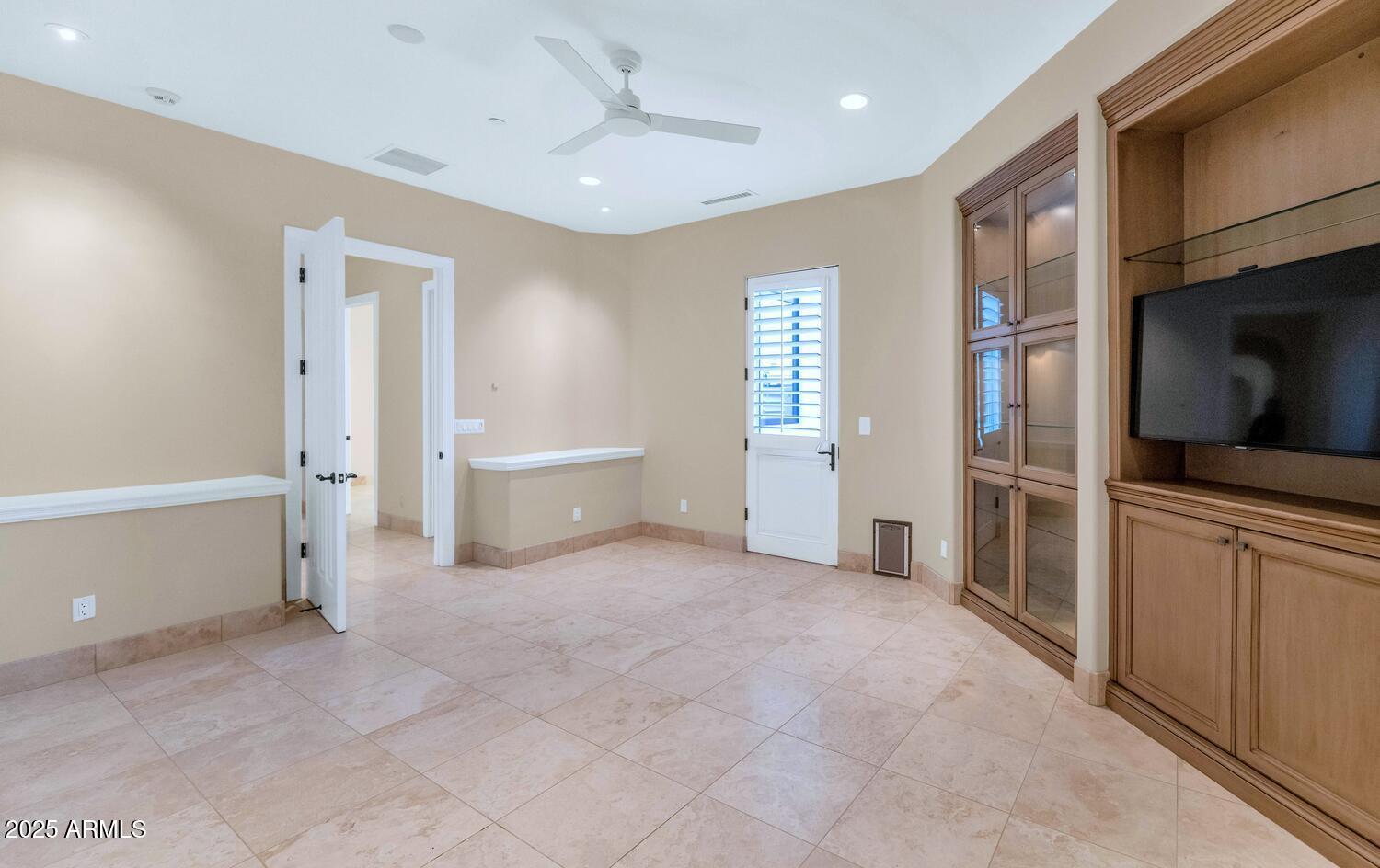 3905 E SIERRA VISTA Drive