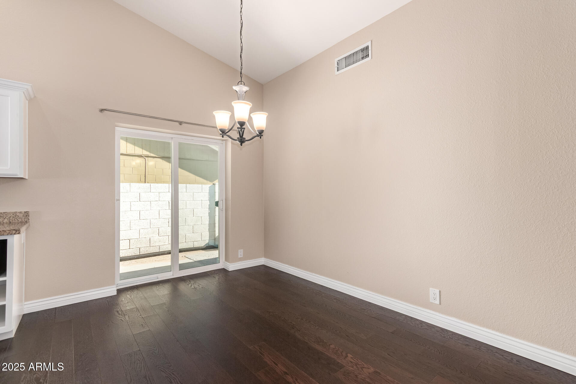 9024 W GRANADA Road