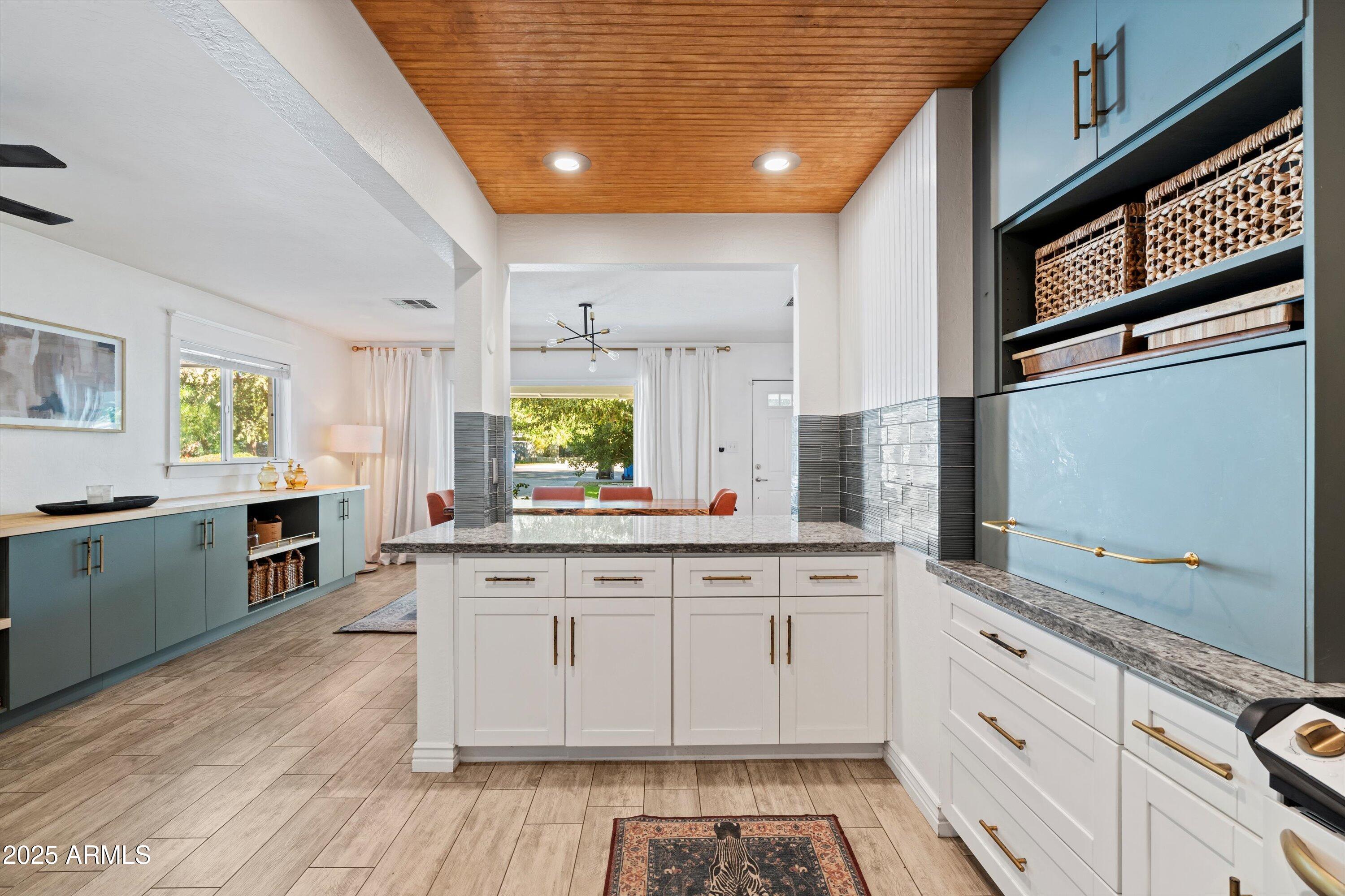 3324 N 25TH Street