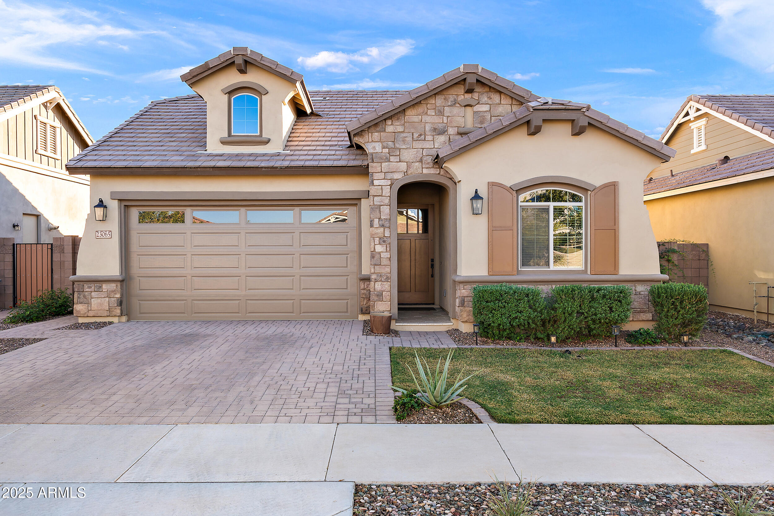 23065 E CARRIAGE Way
