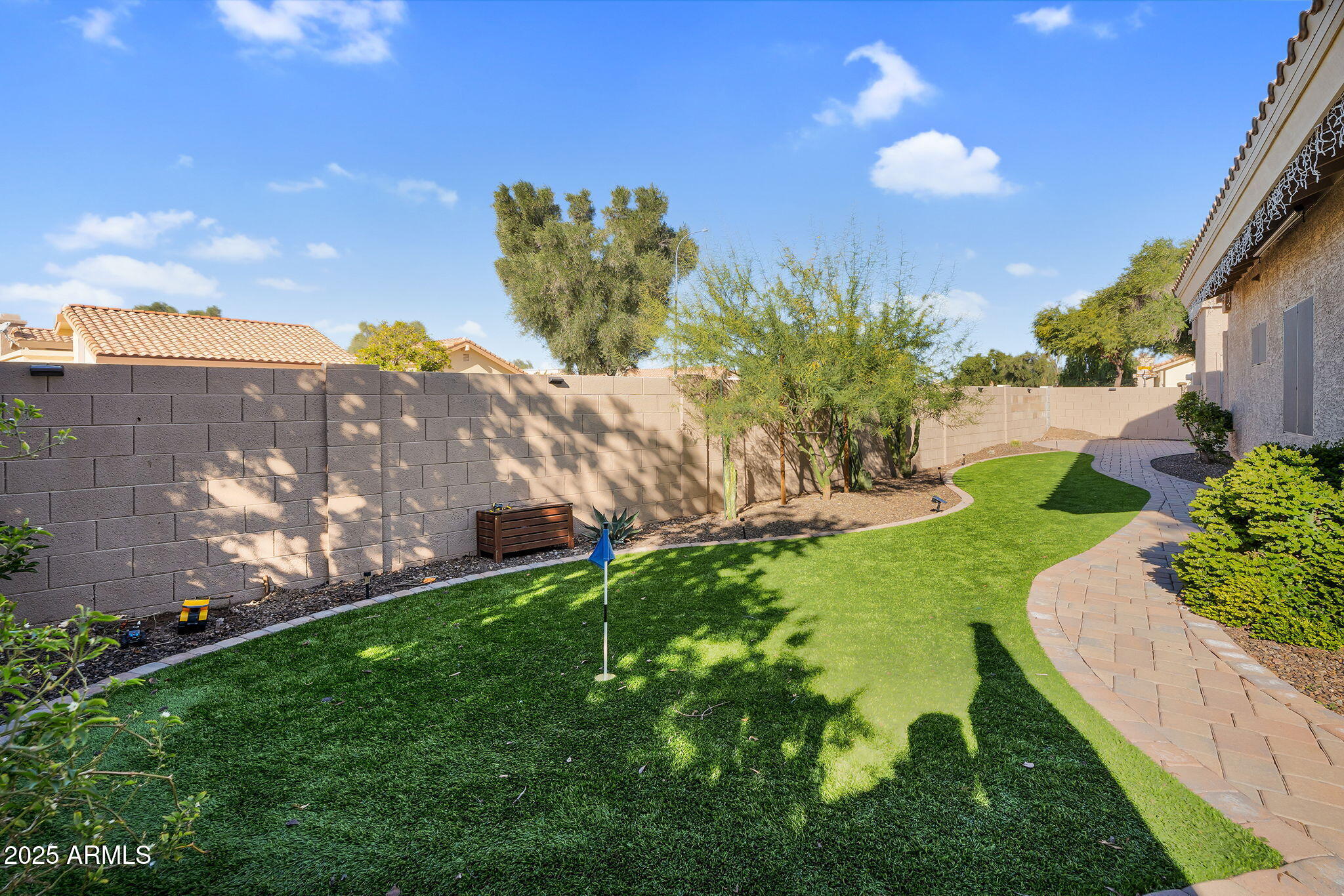 2345 W SHAWNEE Drive
