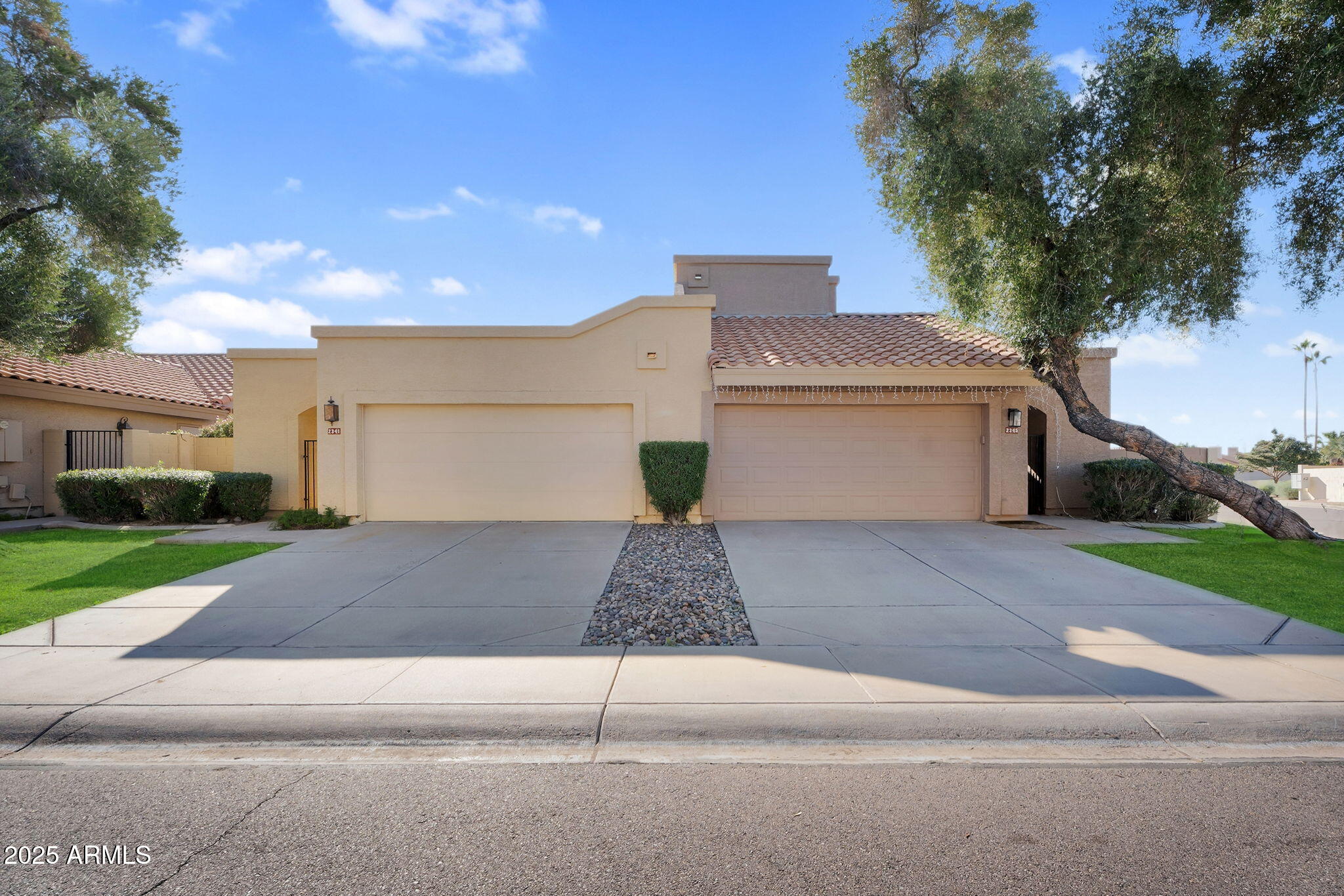 2345 W SHAWNEE Drive