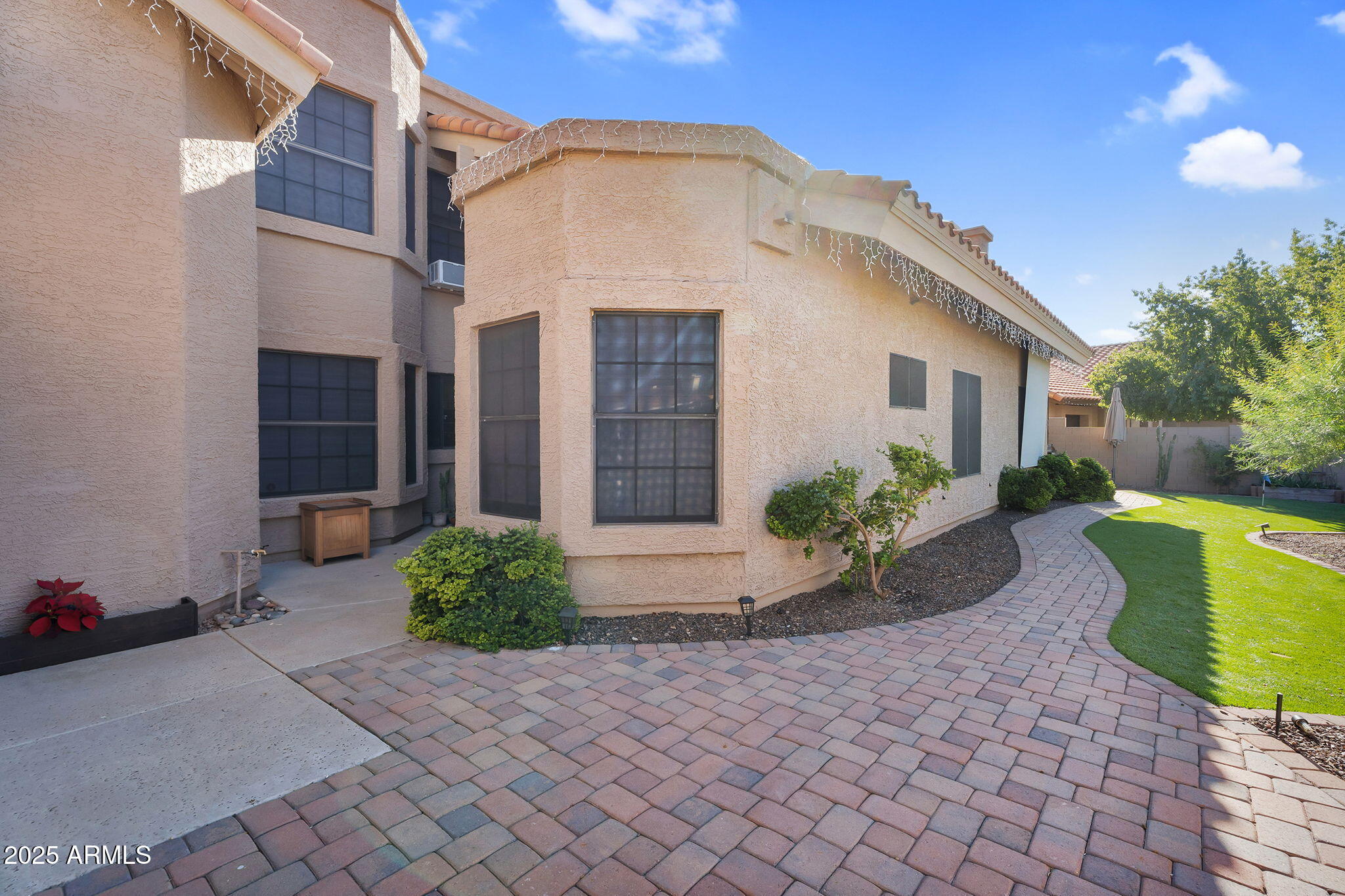 2345 W SHAWNEE Drive