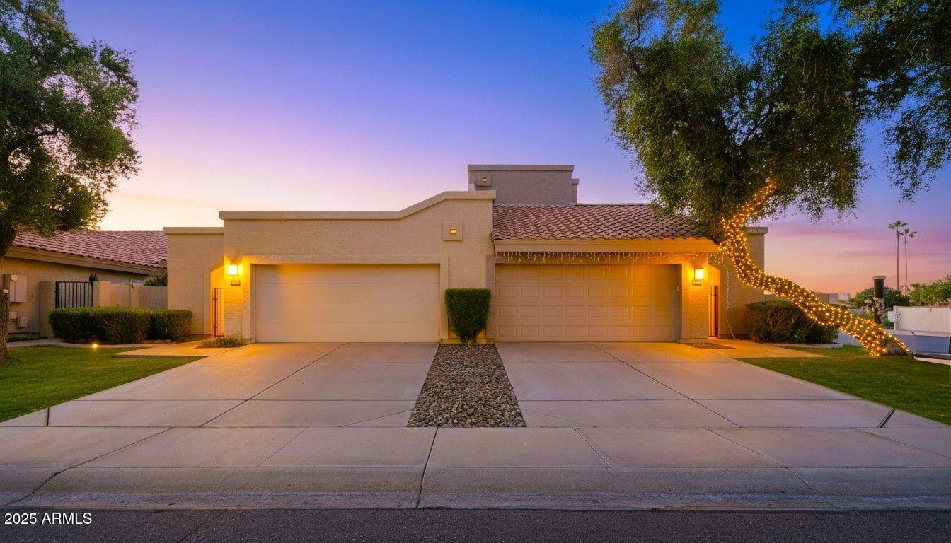 2345 W SHAWNEE Drive
