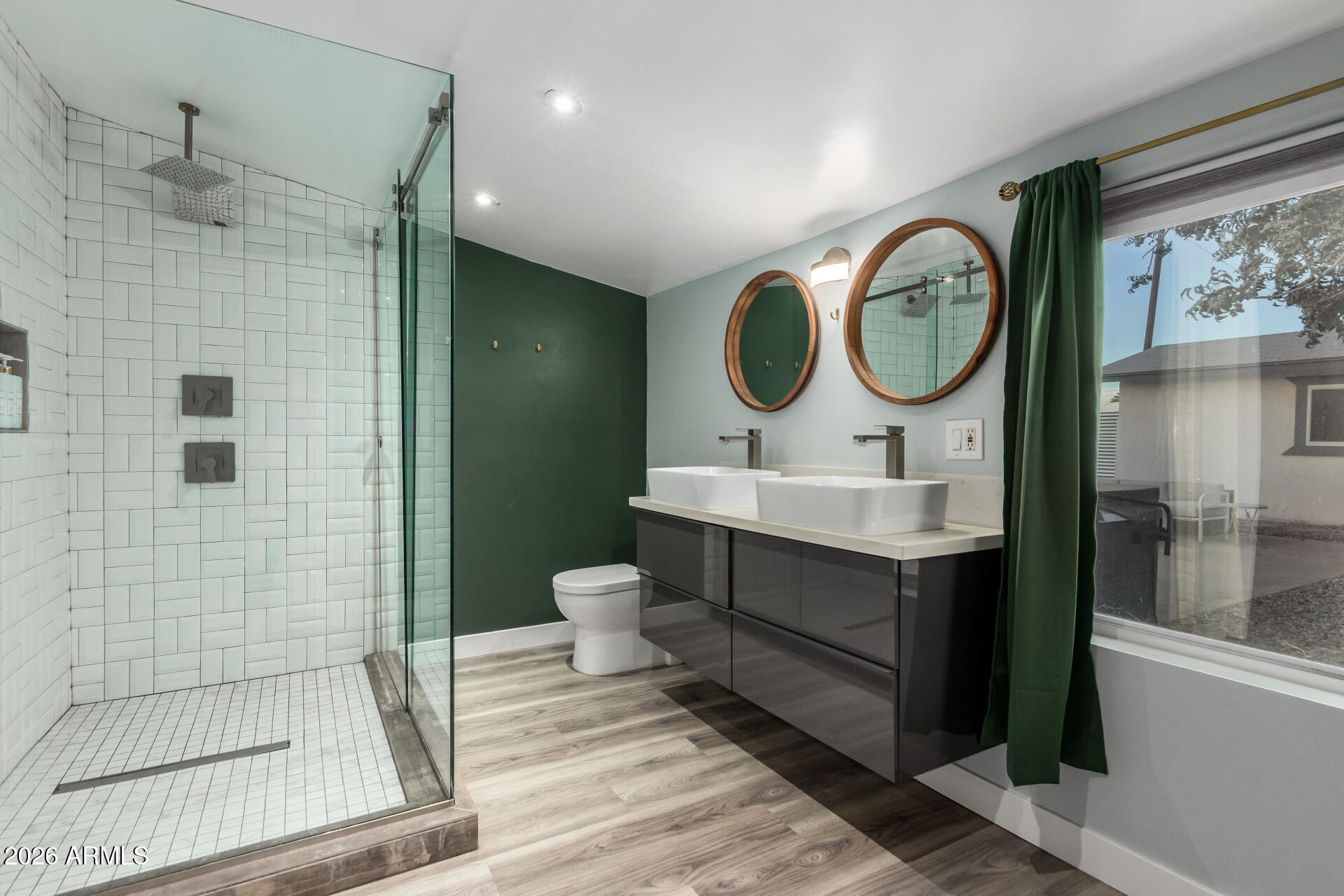 1328 E WELDON Avenue
