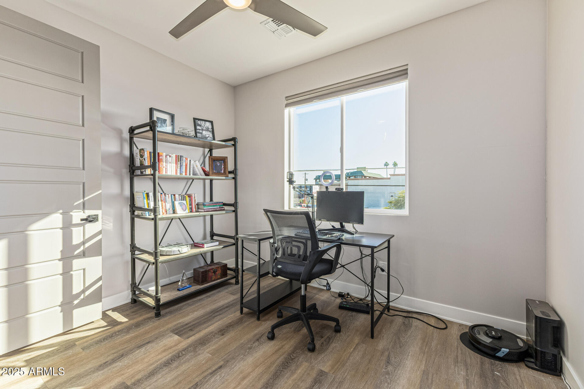 2315 E PINCHOT Avenue 113