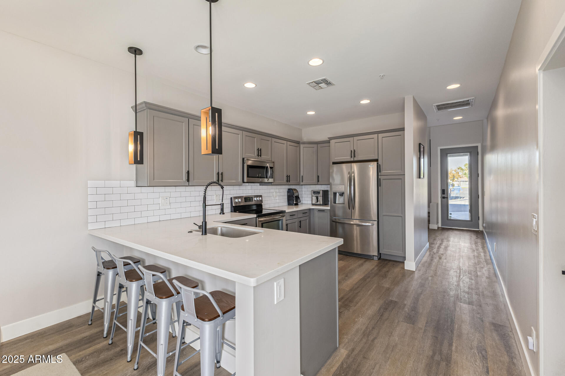 2315 E PINCHOT Avenue 113