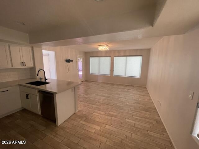 4602 E ANGELA Drive