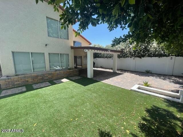 4602 E ANGELA Drive