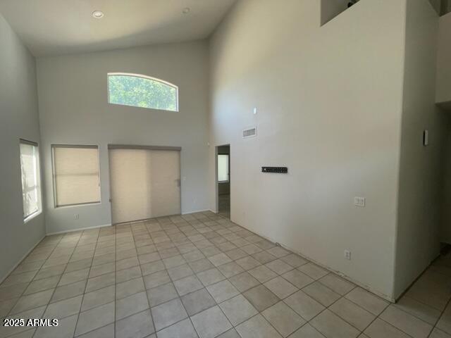 4602 E ANGELA Drive