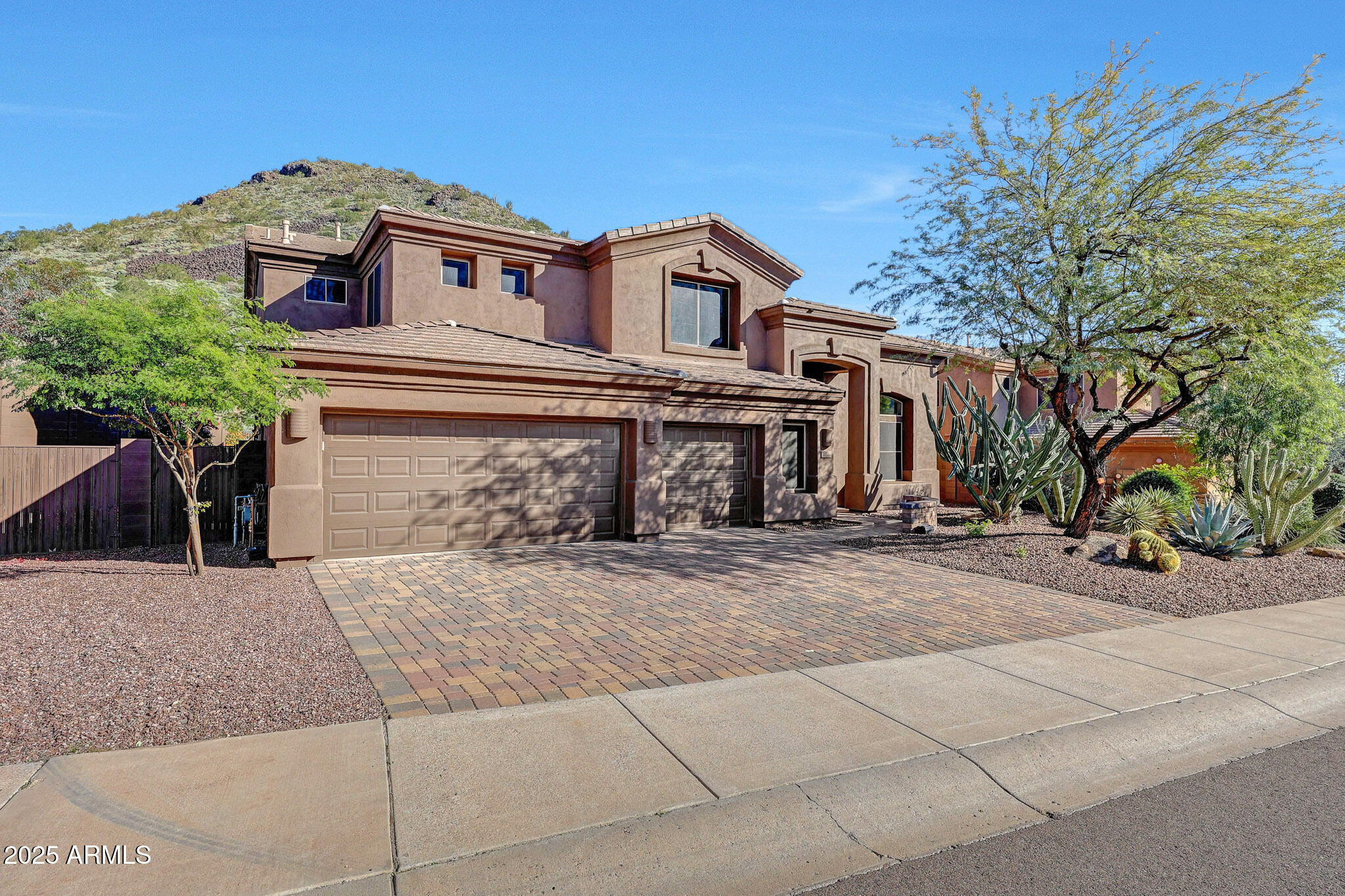 10833 N 140TH Way