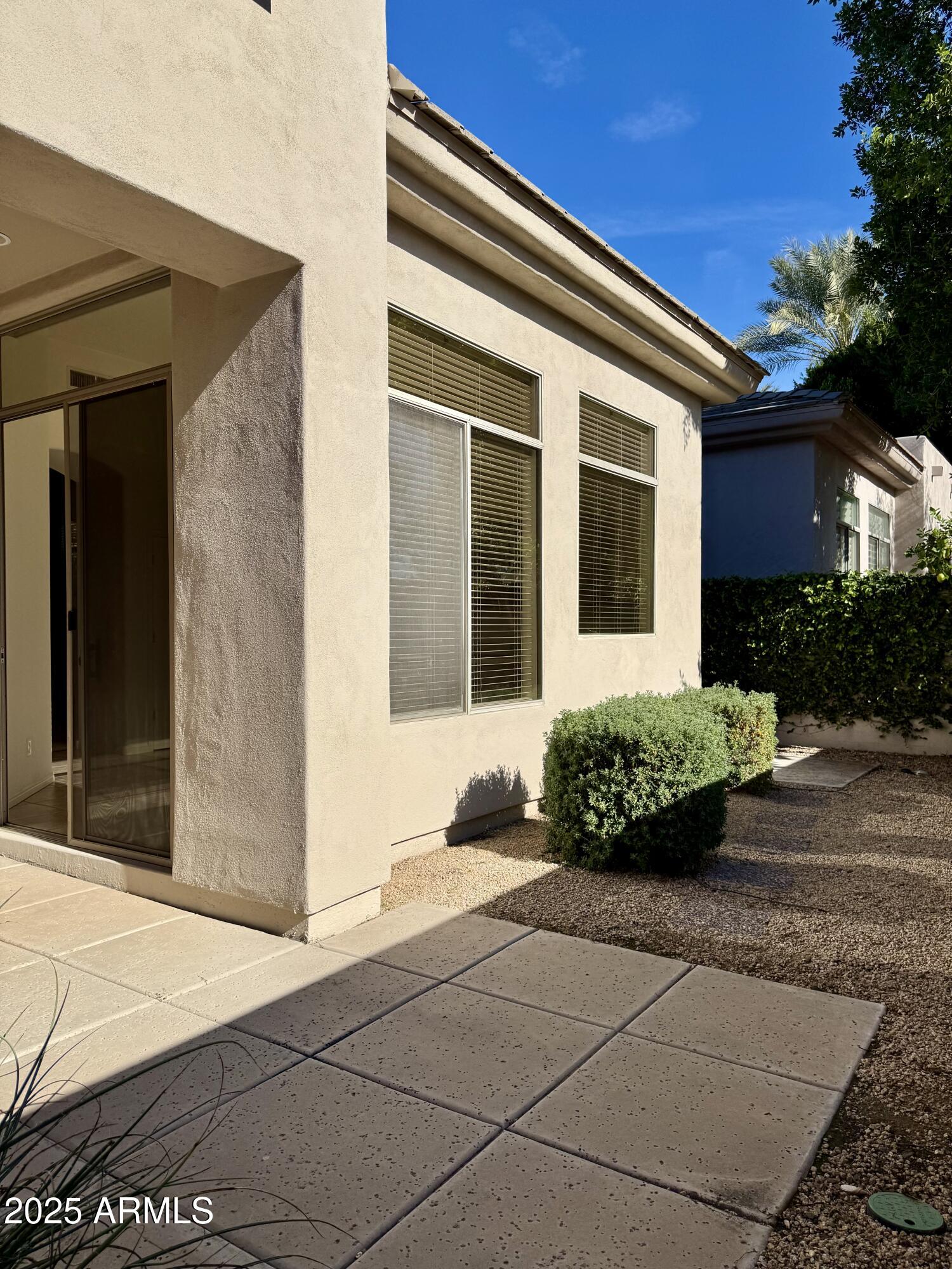 7307 E VAQUERO Drive