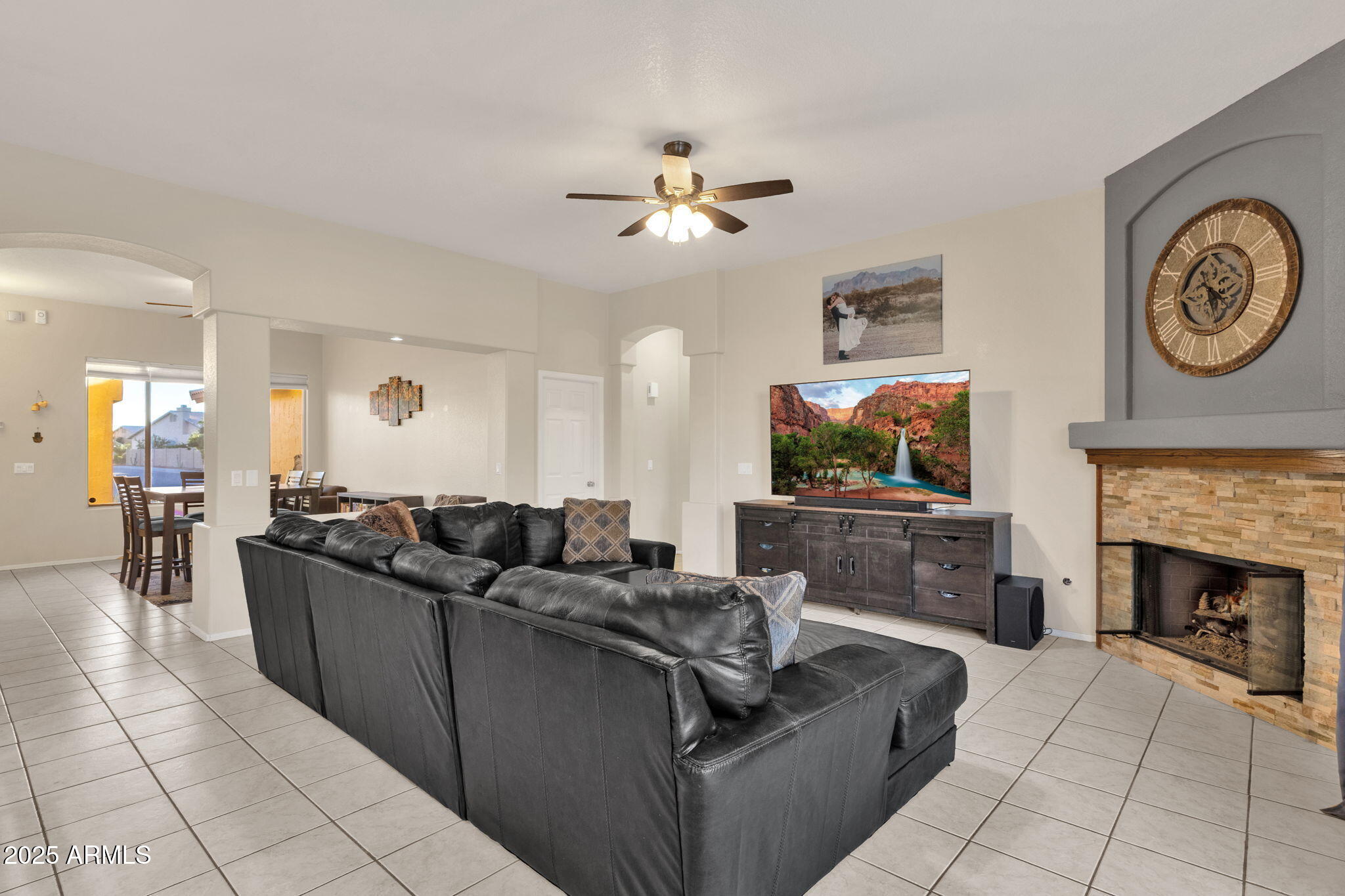 410 W HELENA Drive