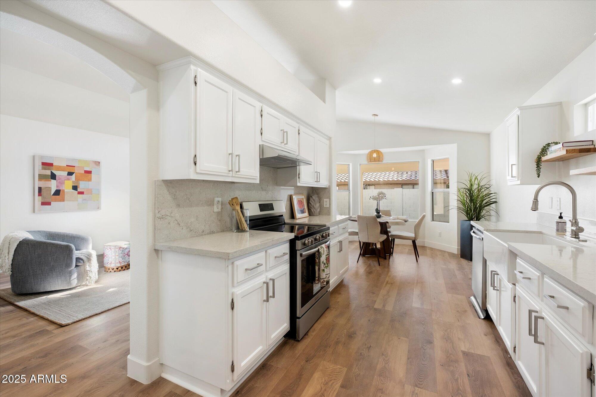1909 E ANCHOR Drive
